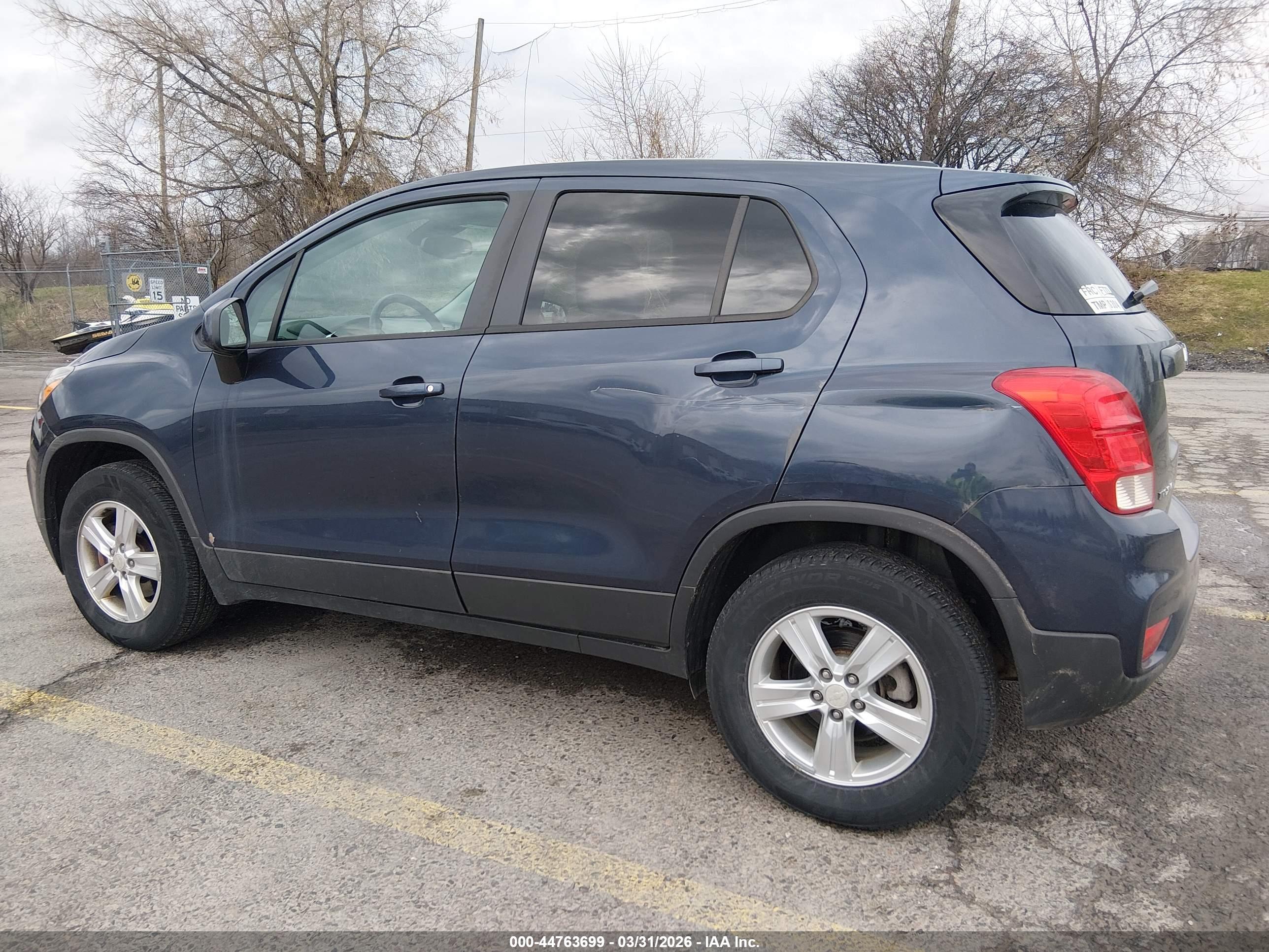 CHEVROLET TRAX image 6