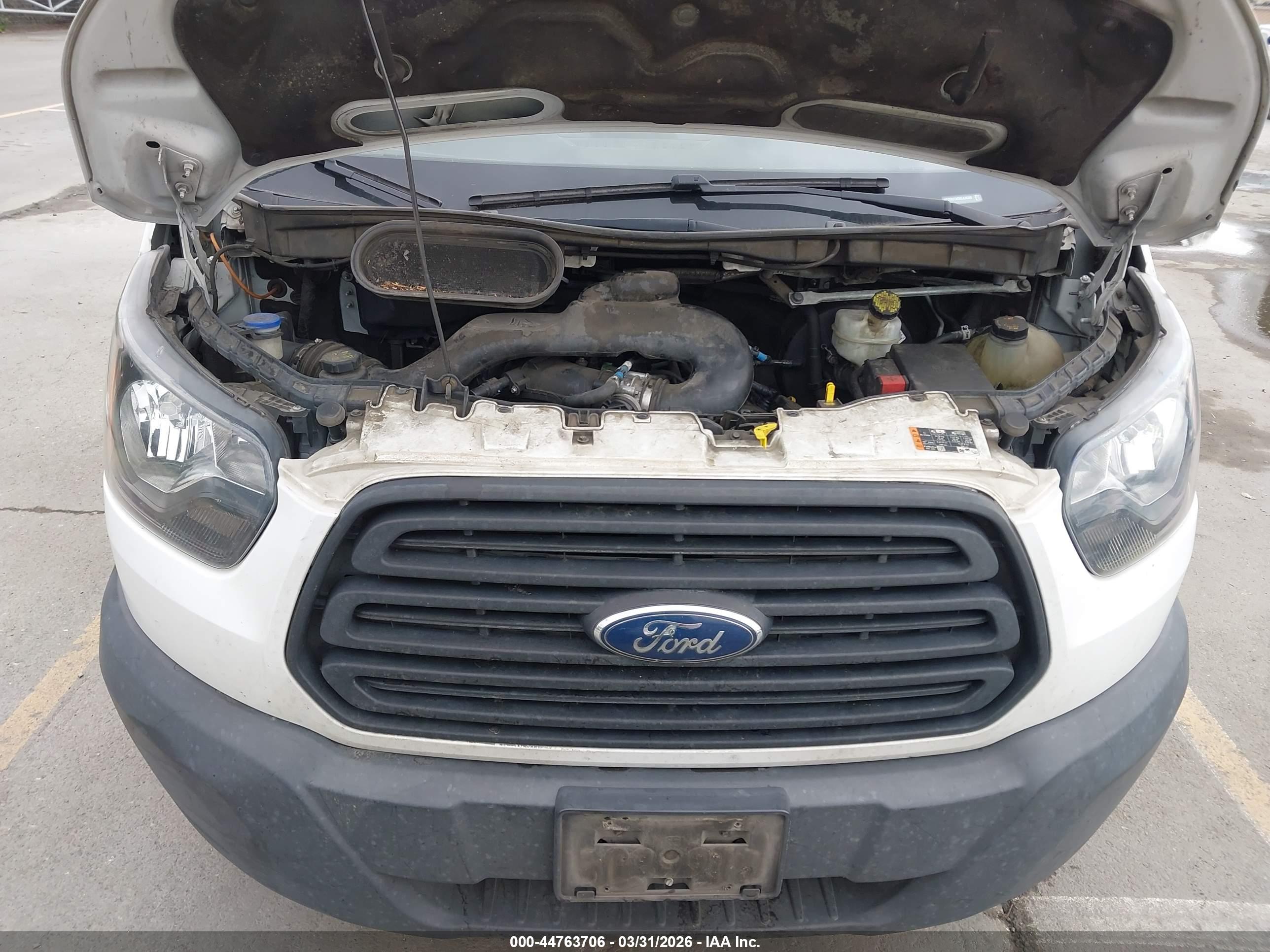 FORD TRANSIT-250 image 10