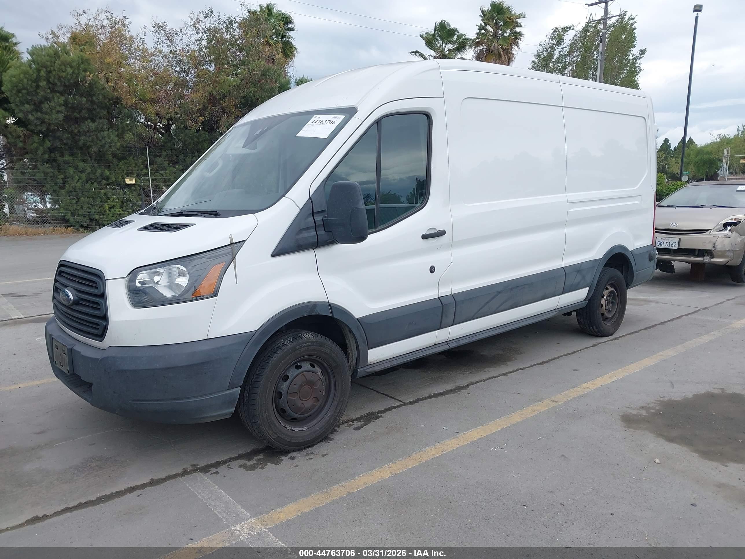 FORD TRANSIT-250 image 2