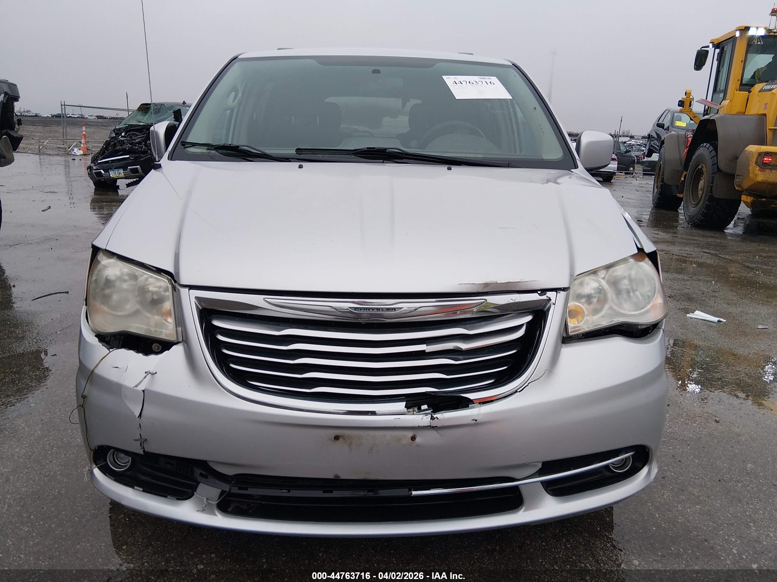 CHRYSLER TOWN image 6
