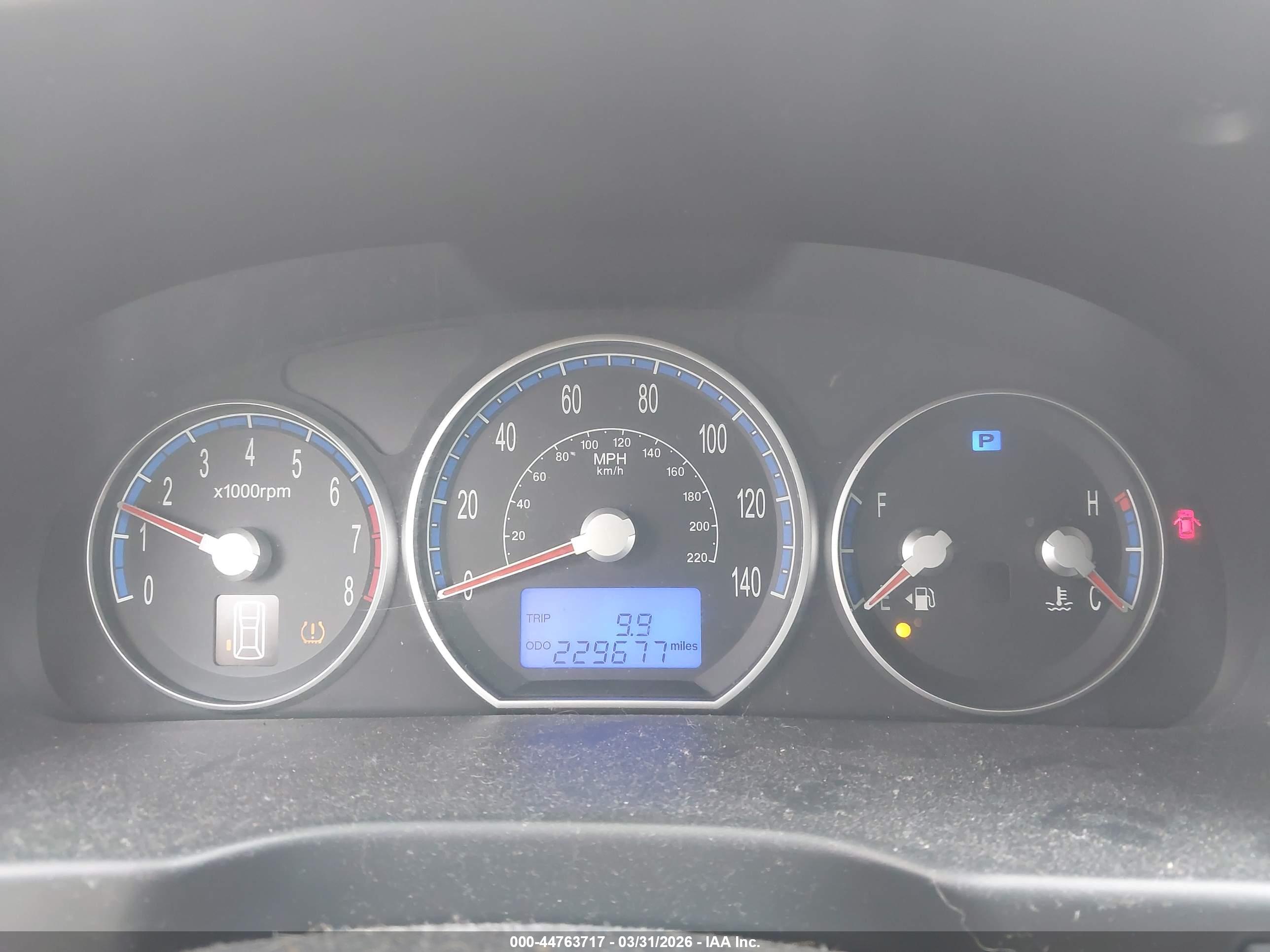 HYUNDAI SANTA image 7