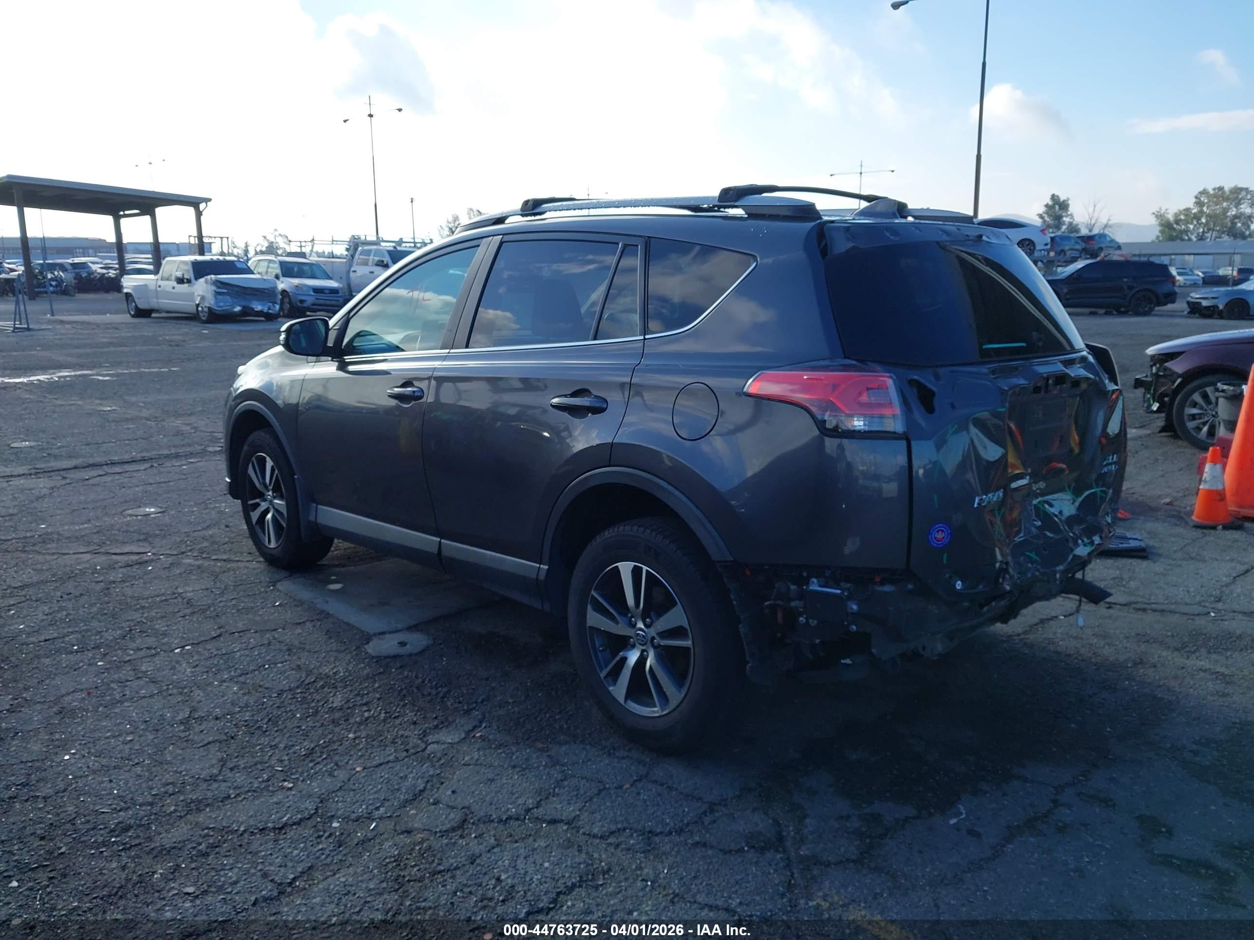 TOYOTA RAV4 image 3
