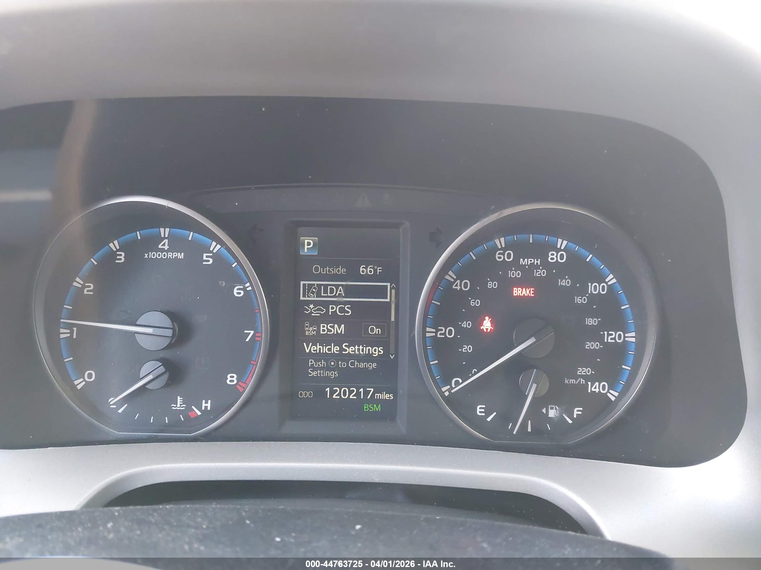 TOYOTA RAV4 image 7