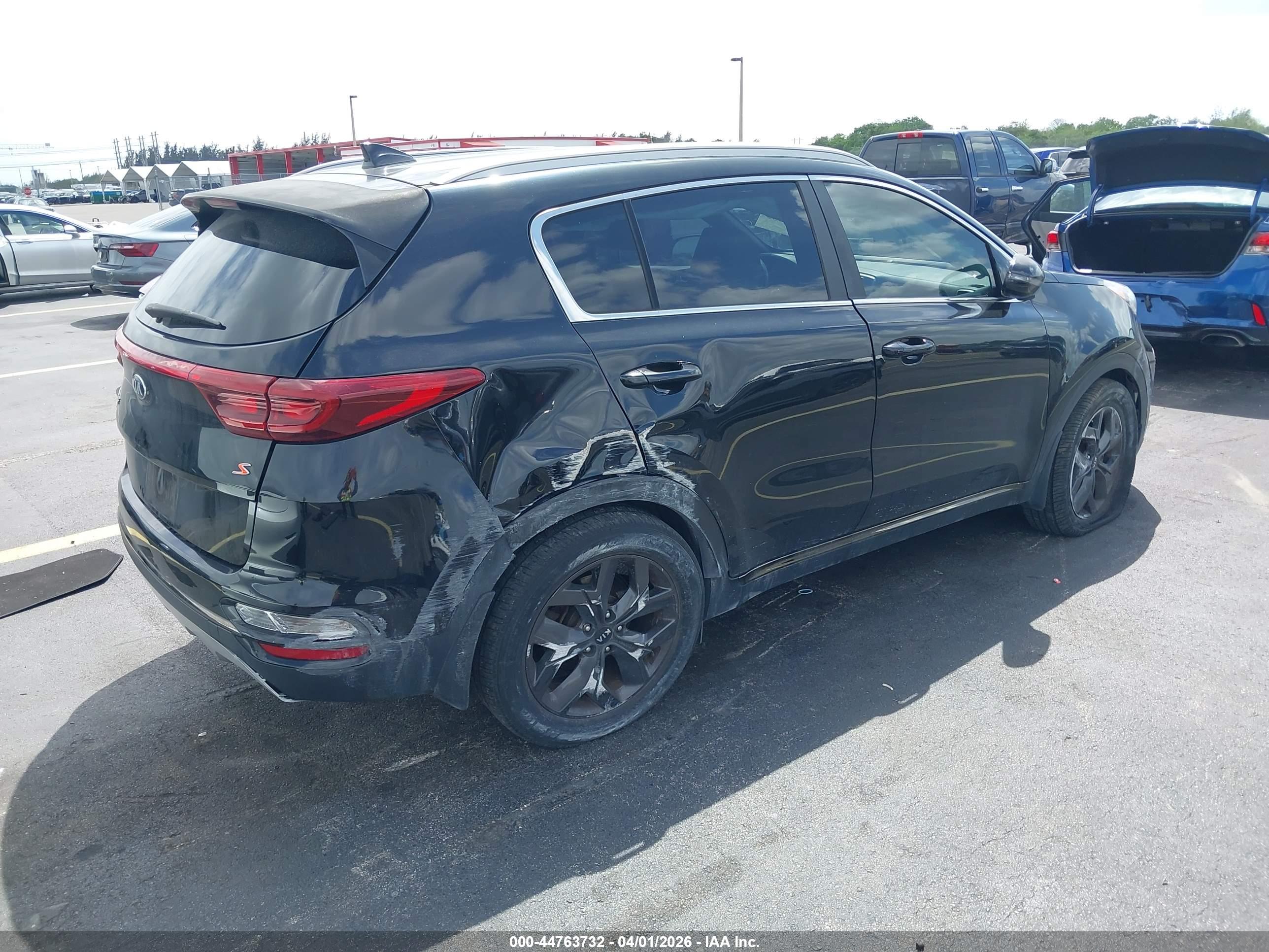KIA SPORTAGE image 4