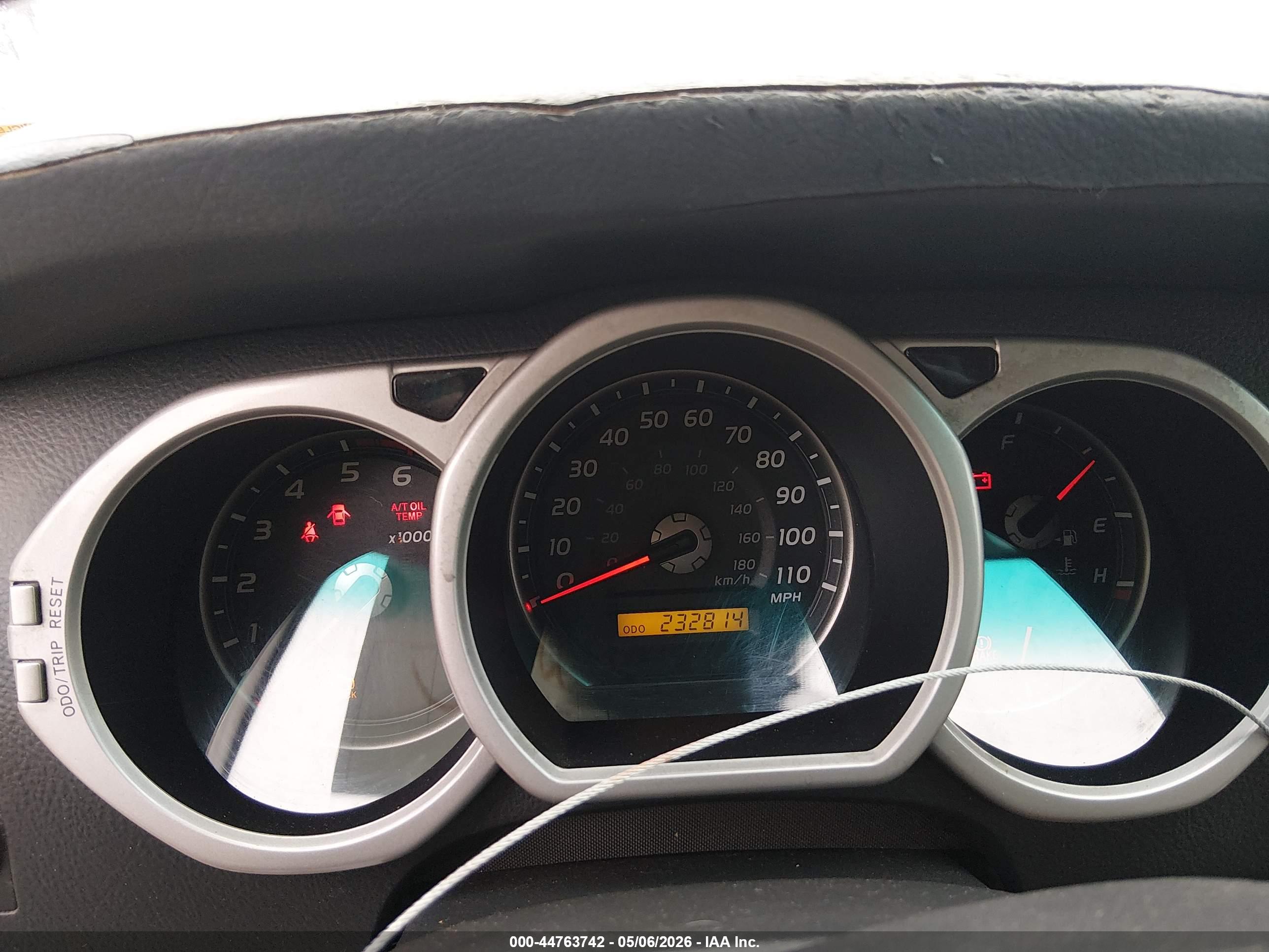TOYOTA 4RUNNER image 7