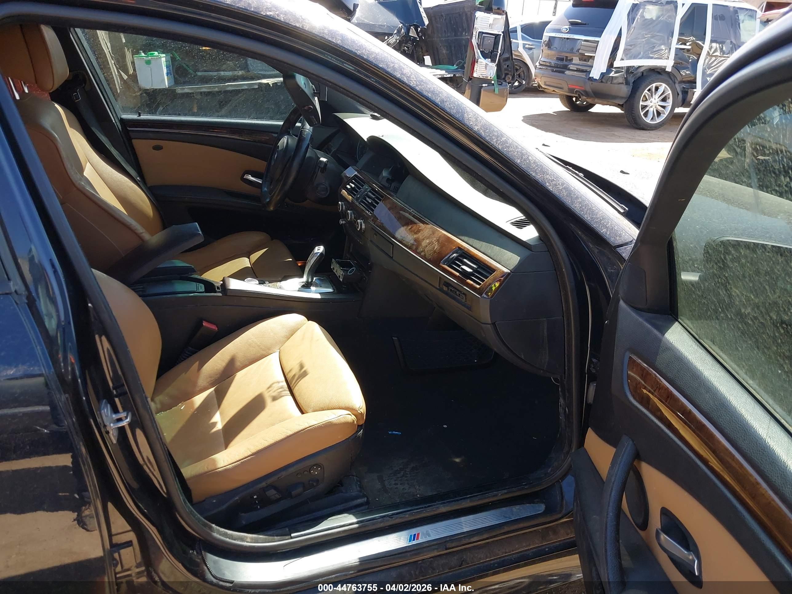 BMW 528I image 5