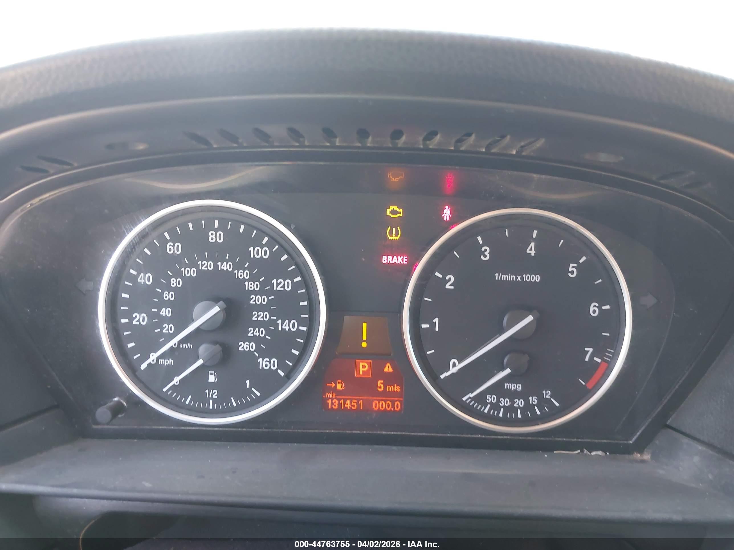 BMW 528I image 7