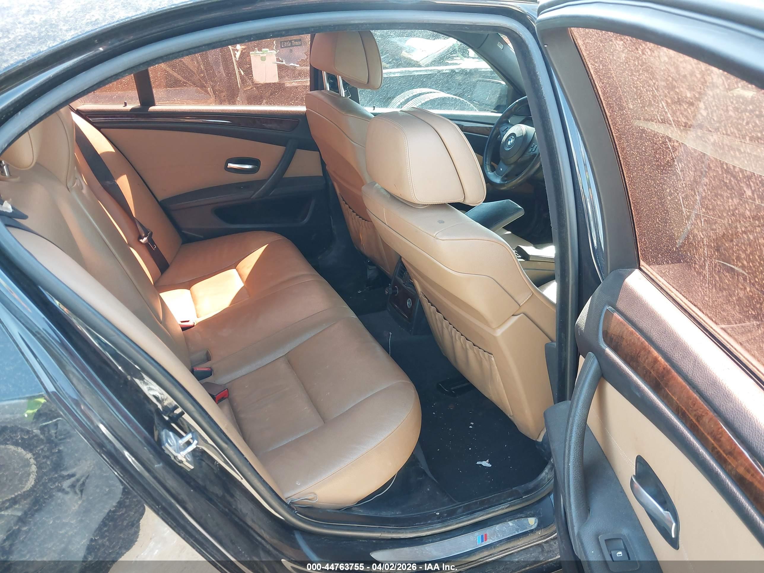 BMW 528I image 8