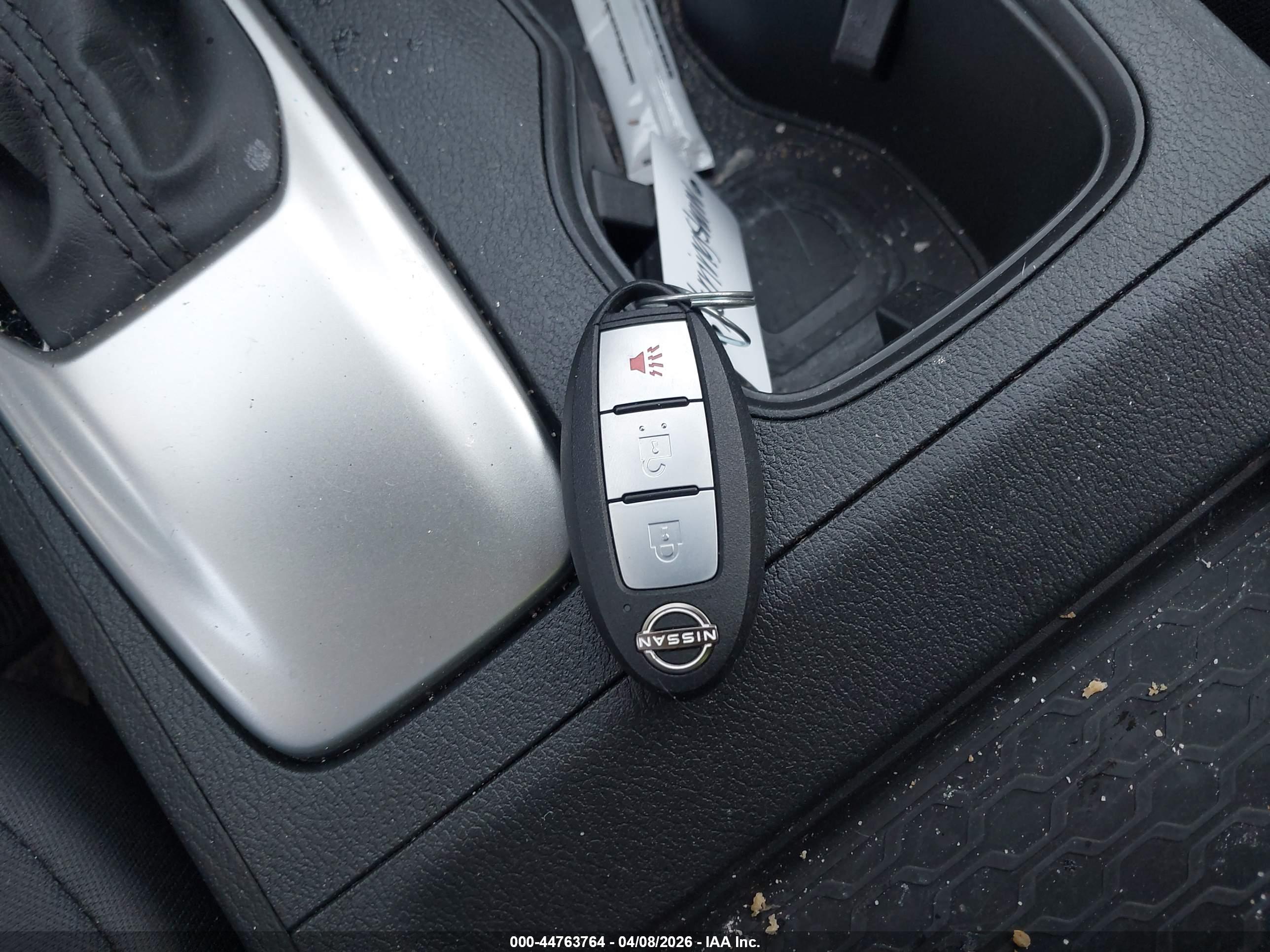 NISSAN FRONTIER image 11