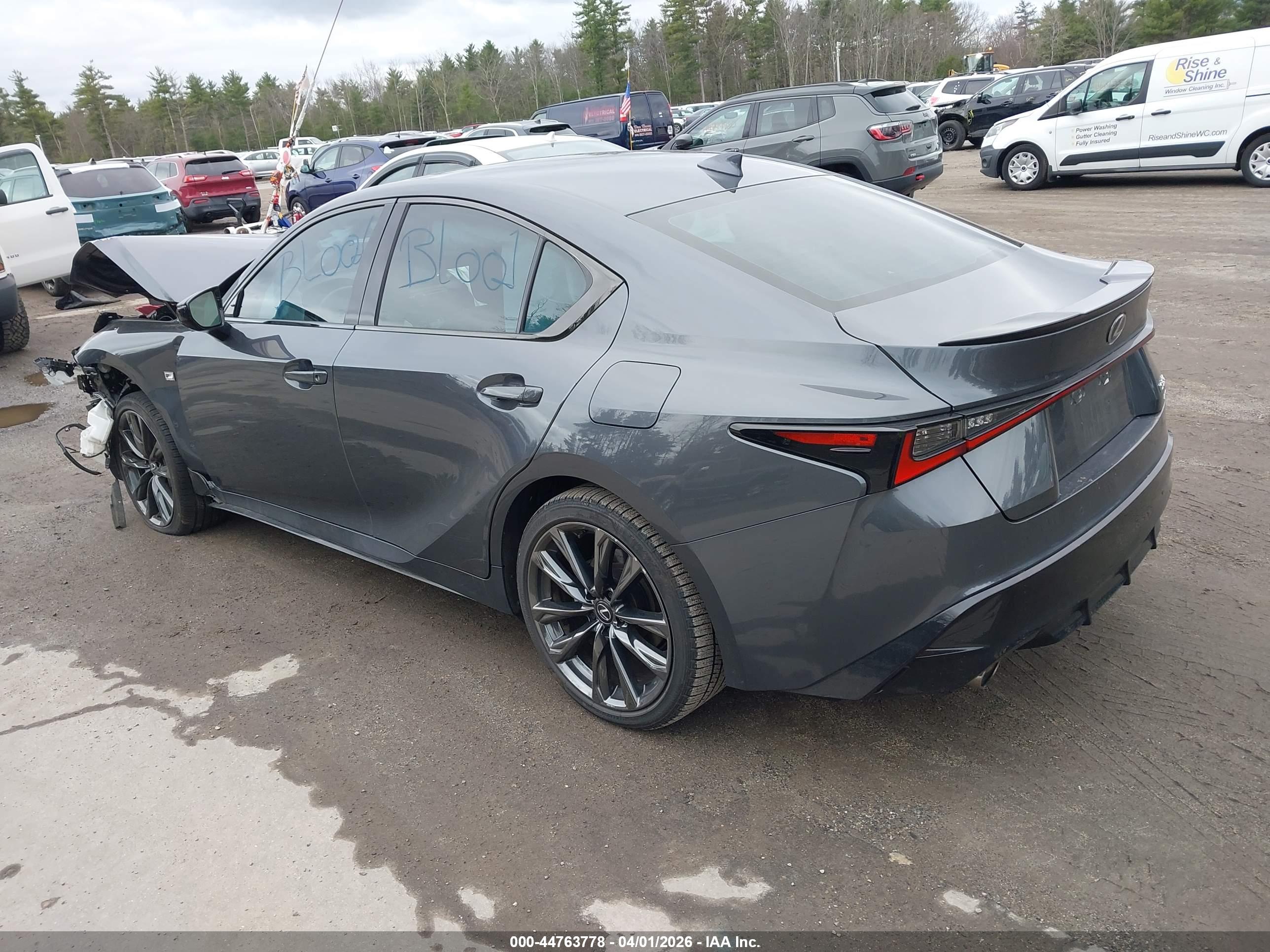LEXUS IS image 3