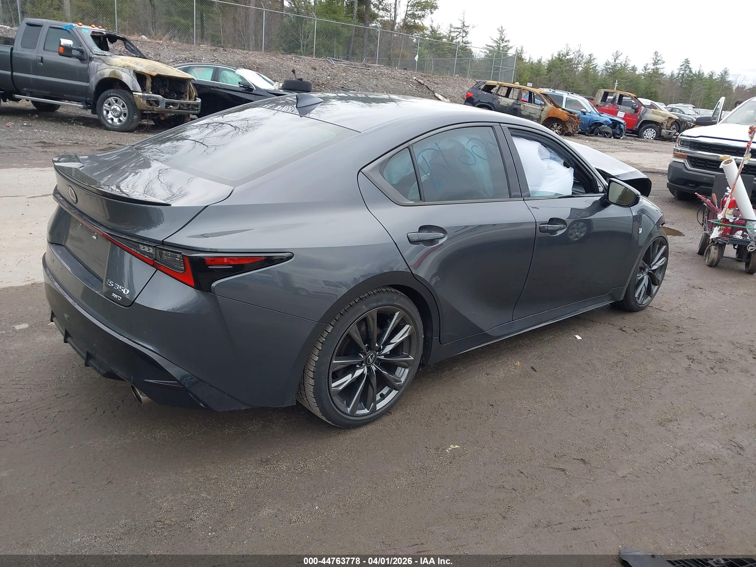 LEXUS IS image 4