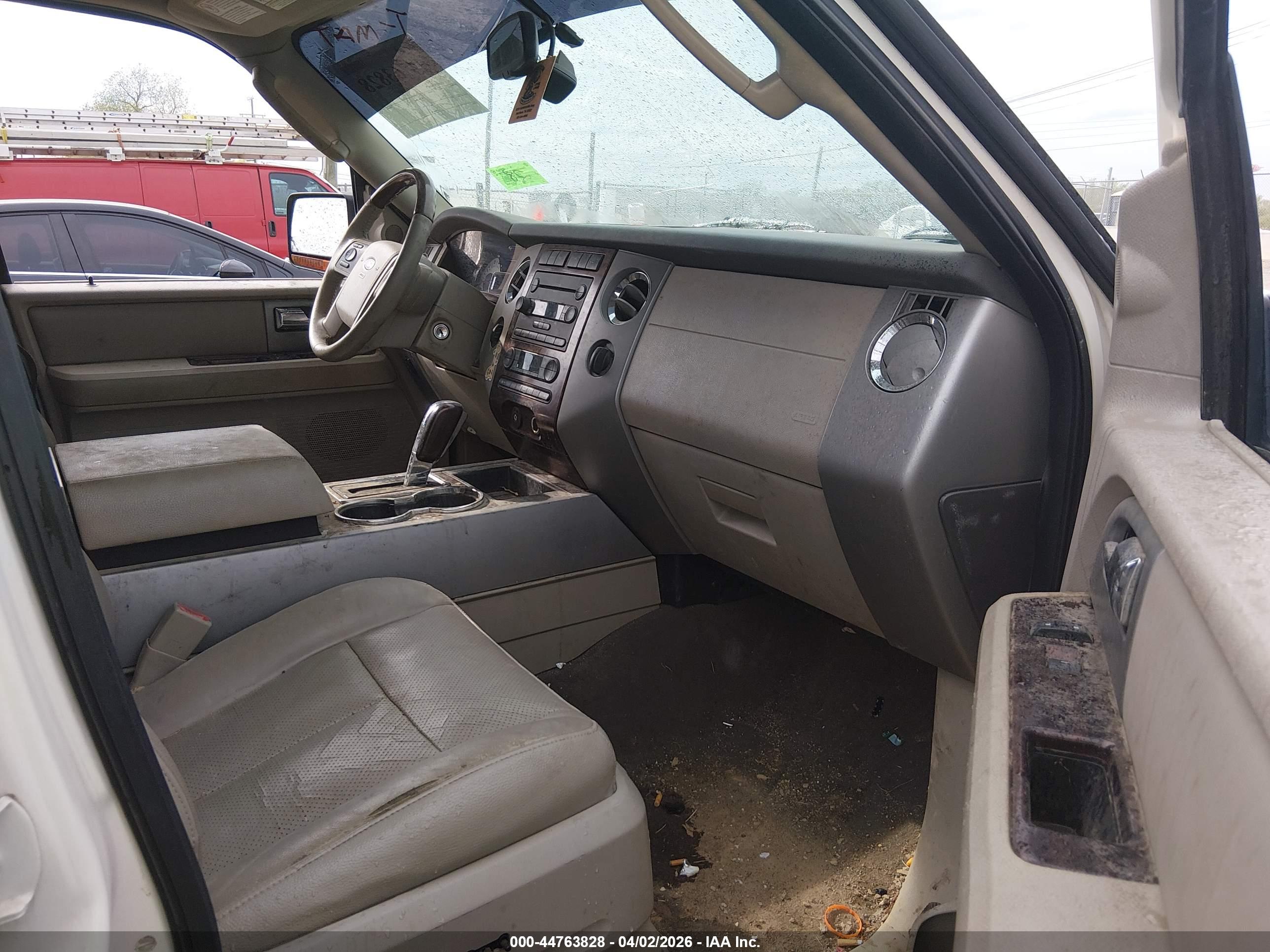 FORD EXPEDITION image 5