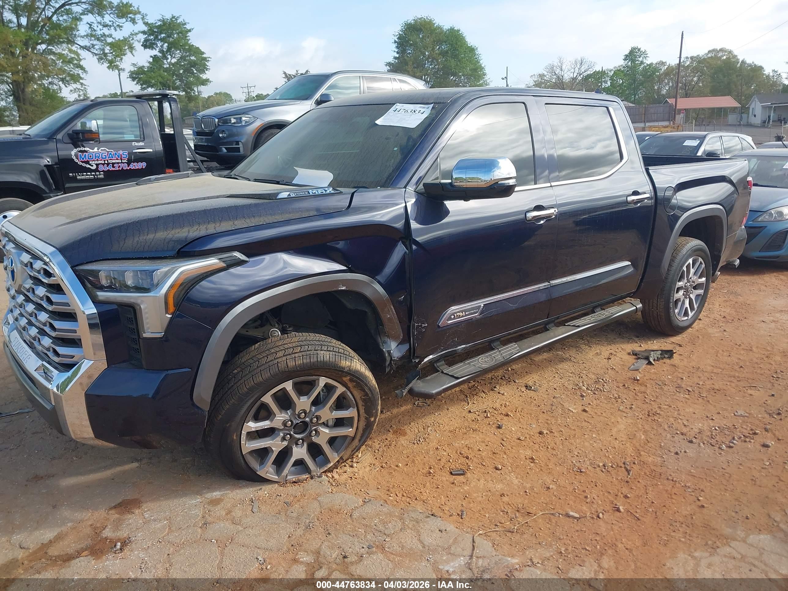 TOYOTA TUNDRA image 2