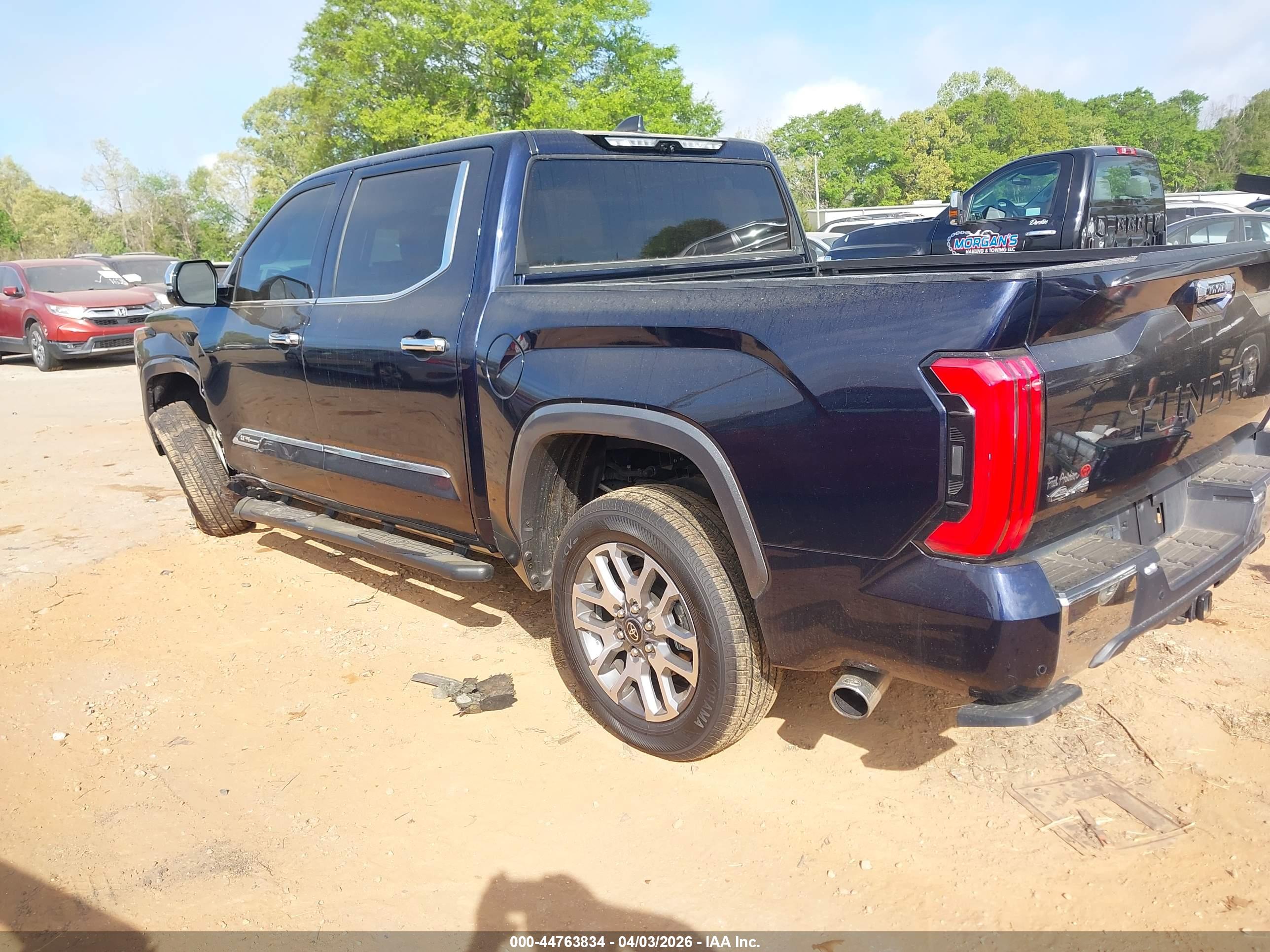 TOYOTA TUNDRA image 3