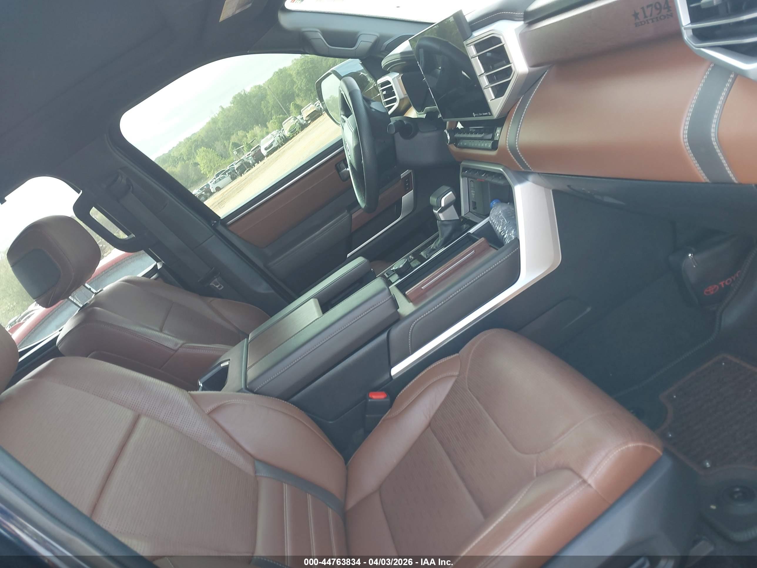 TOYOTA TUNDRA image 5