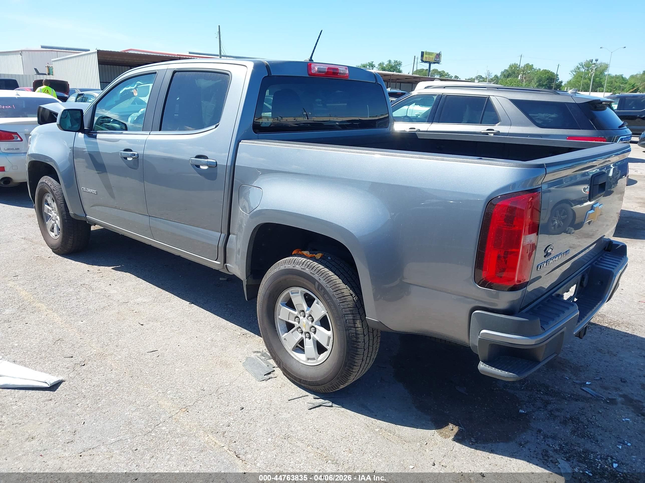 CHEVROLET COLORADO image 3