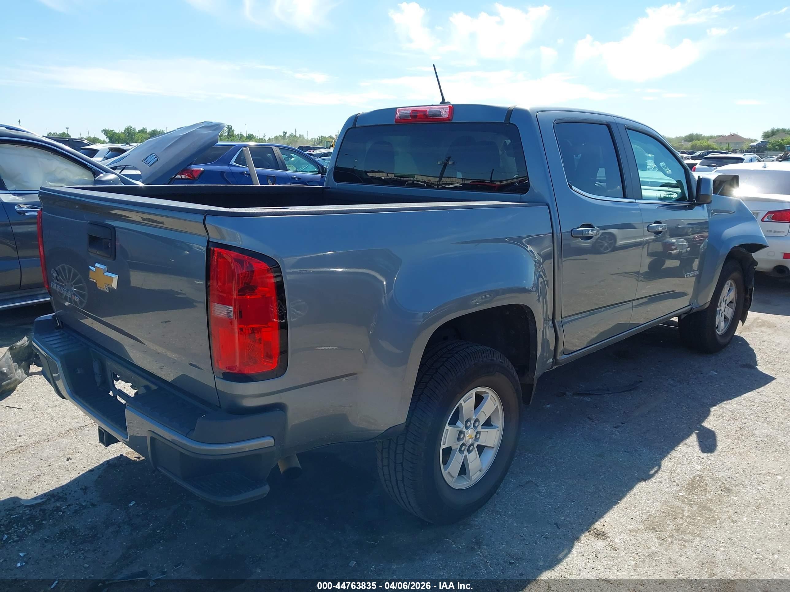 CHEVROLET COLORADO image 4