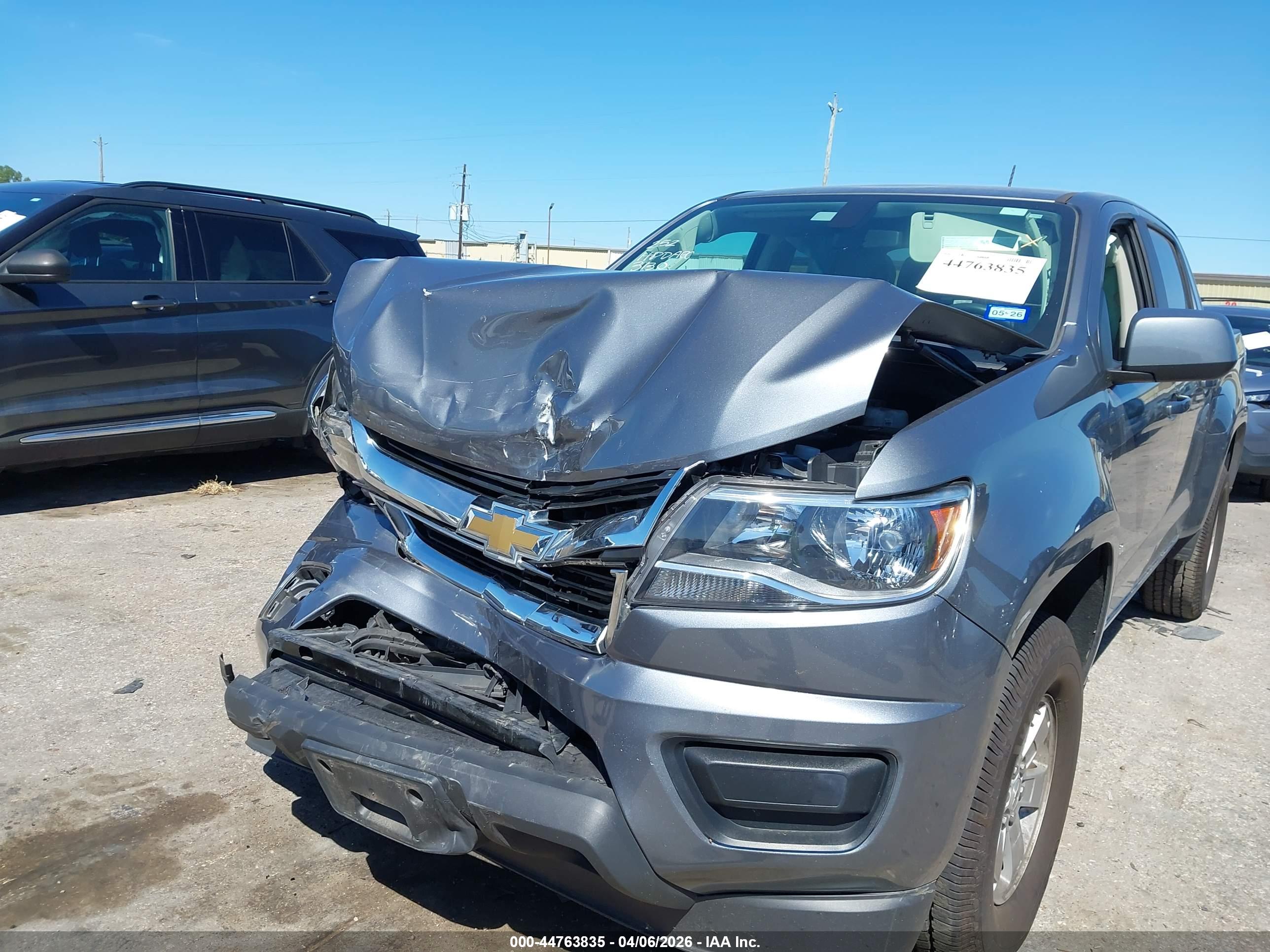 CHEVROLET COLORADO image 6