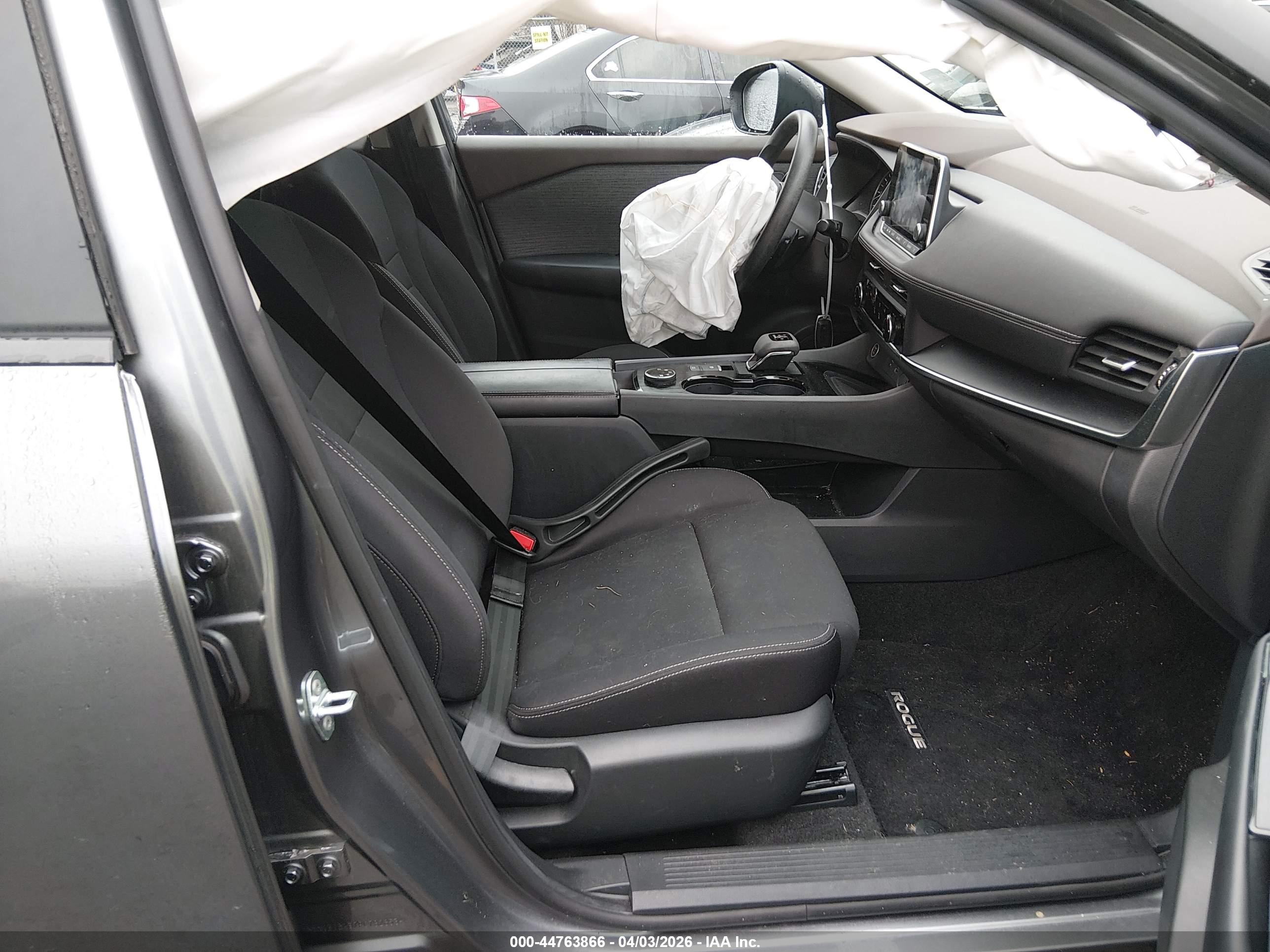 NISSAN ROGUE image 5