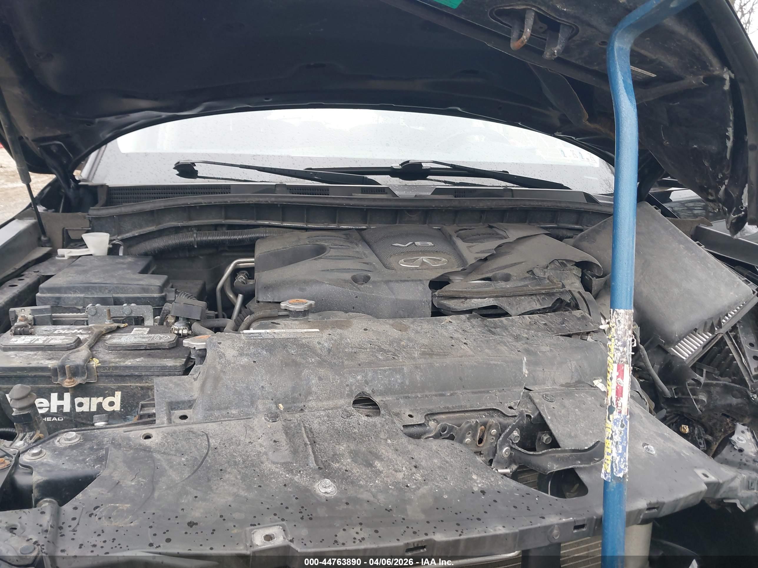 INFINITI QX80 image 10