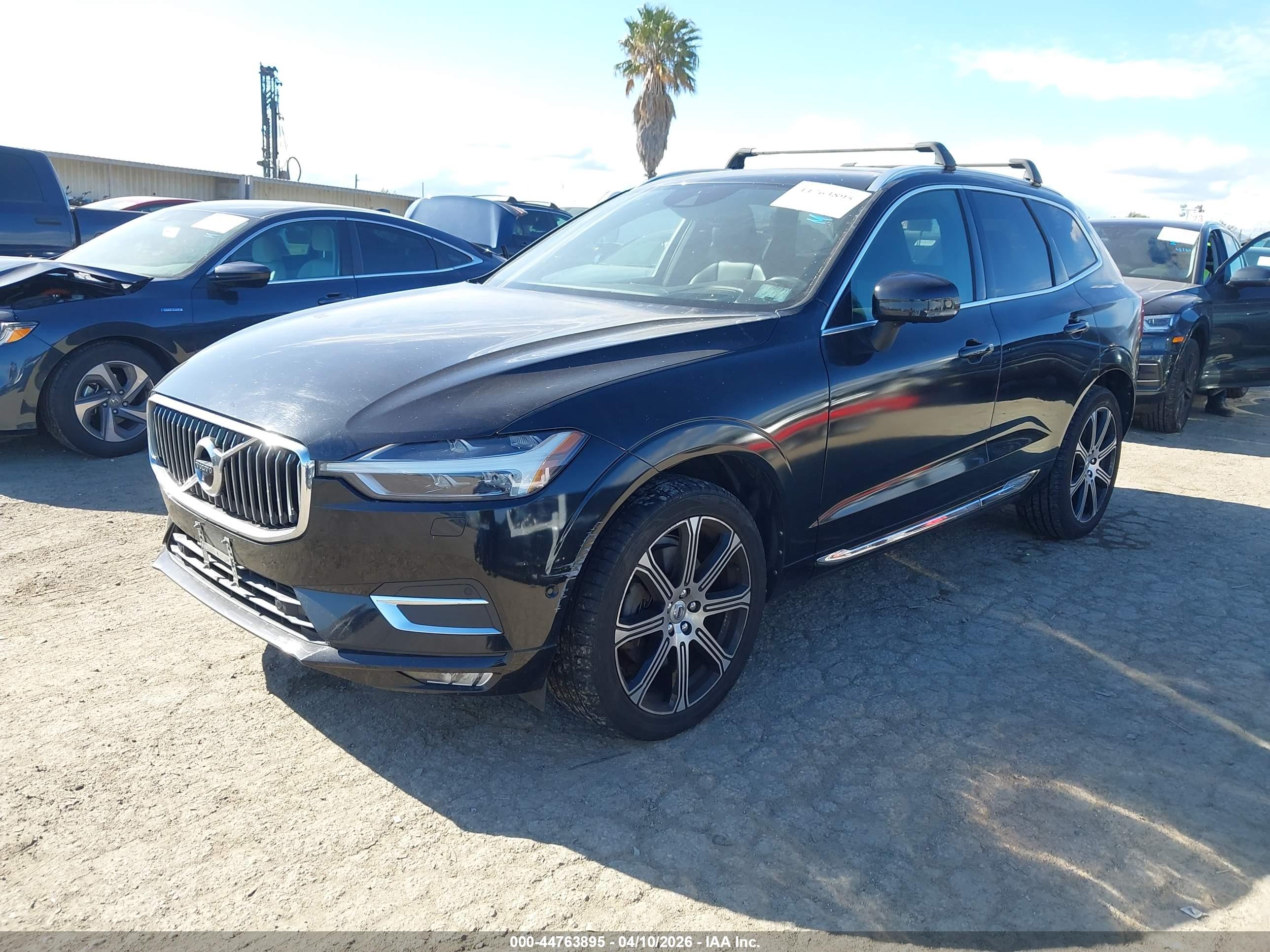 VOLVO XC60 image 2