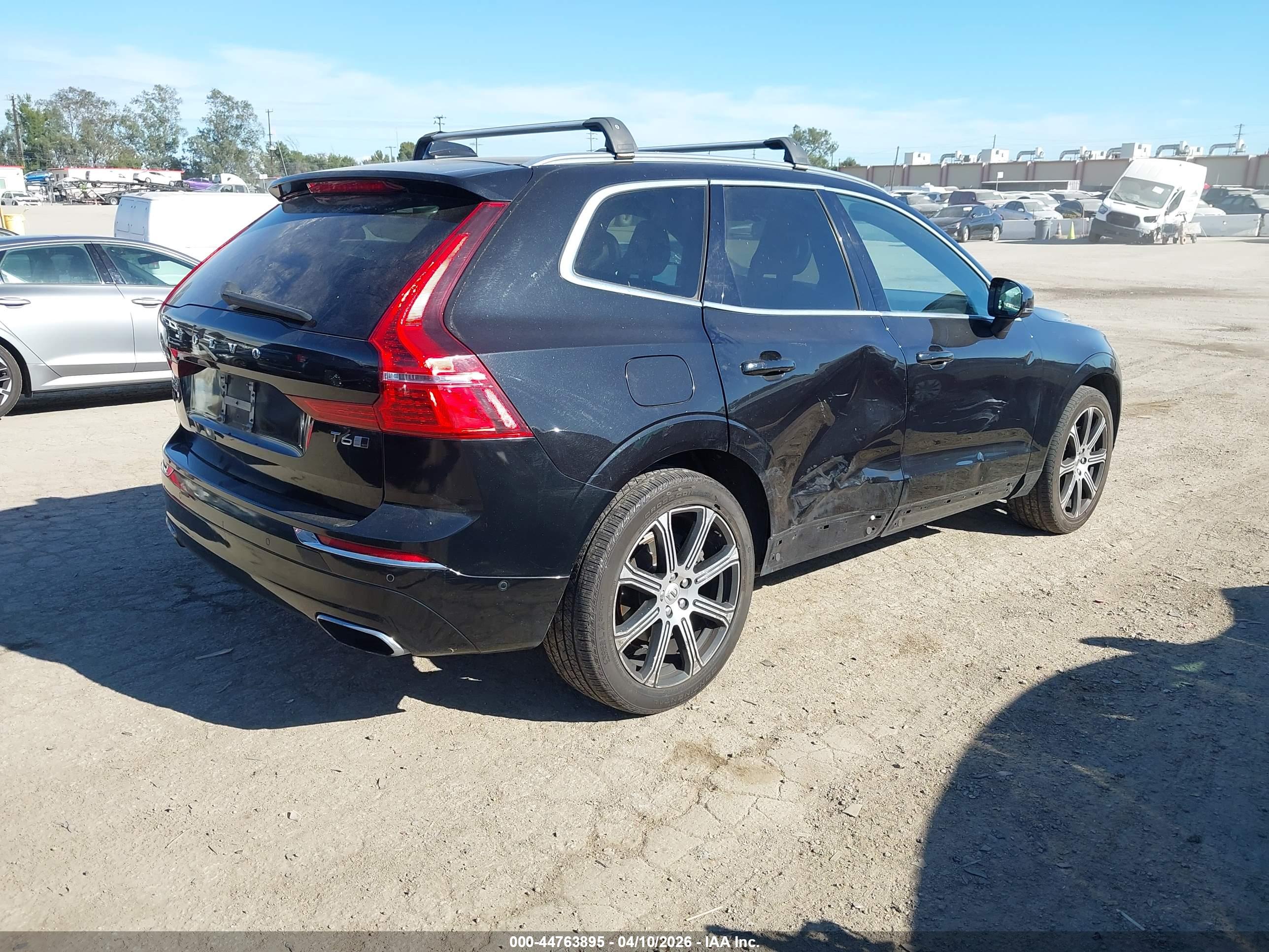 VOLVO XC60 image 4