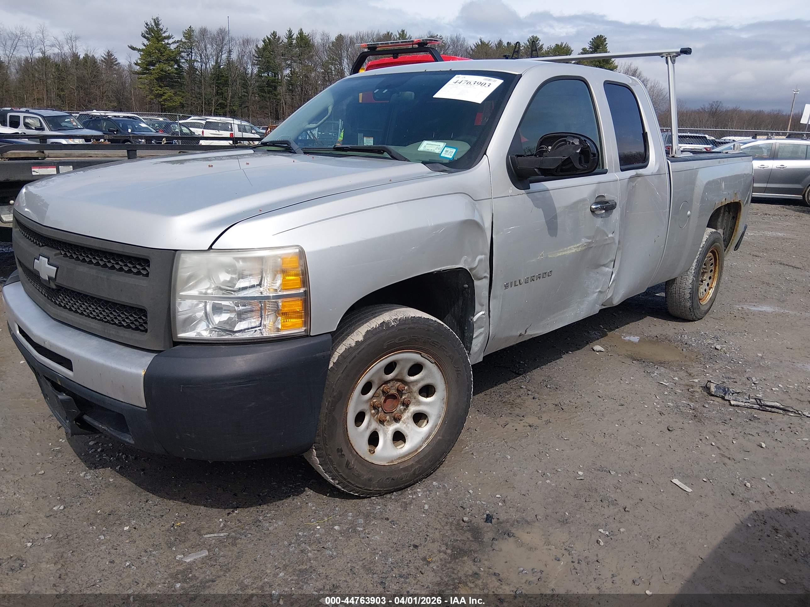 CHEVROLET SILVERADO image 2
