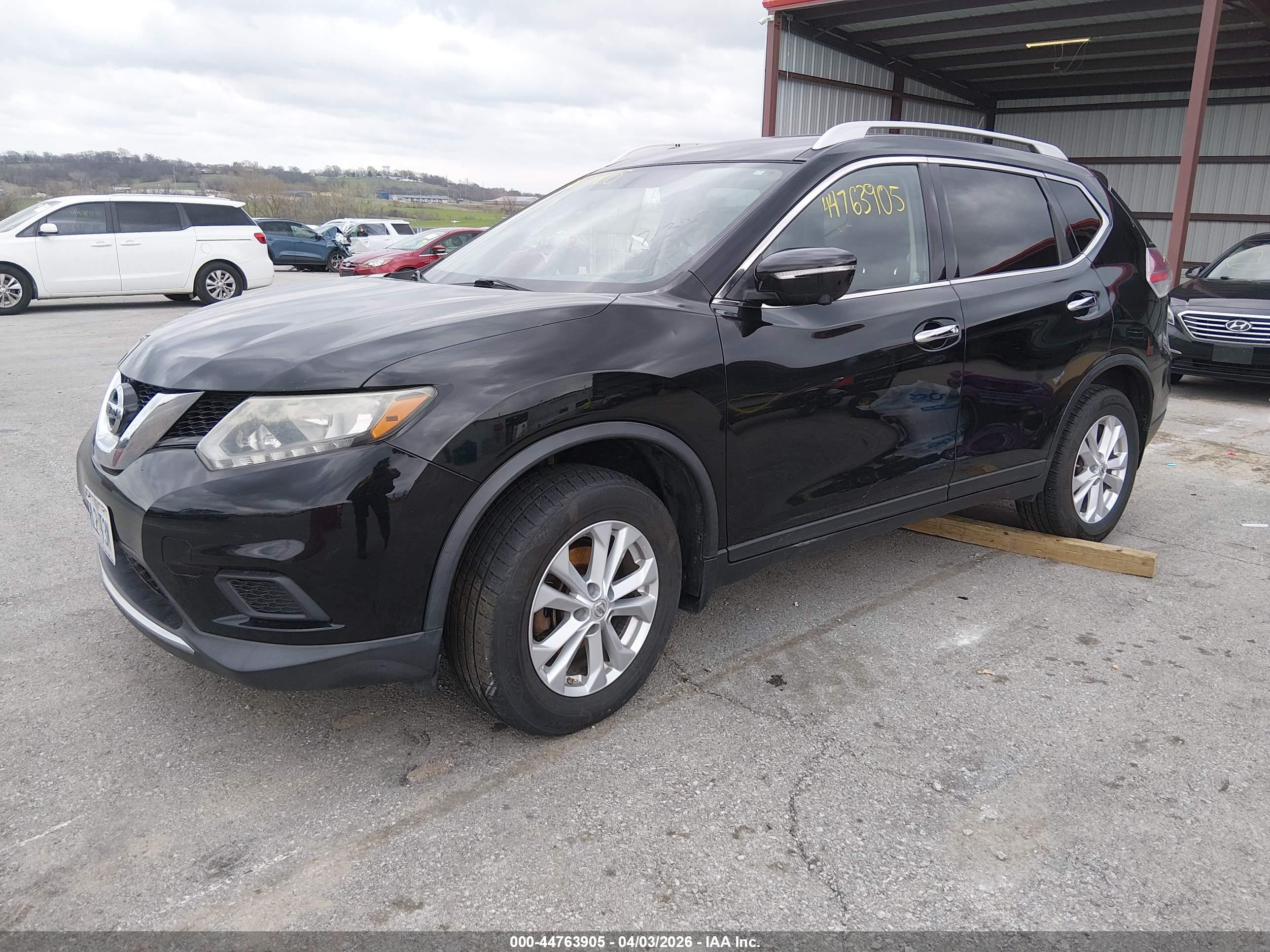 NISSAN ROGUE image 2