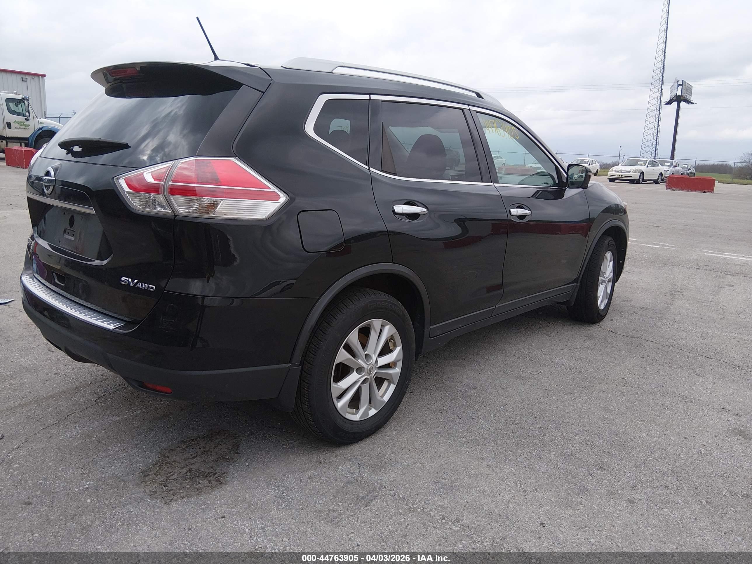 NISSAN ROGUE image 4
