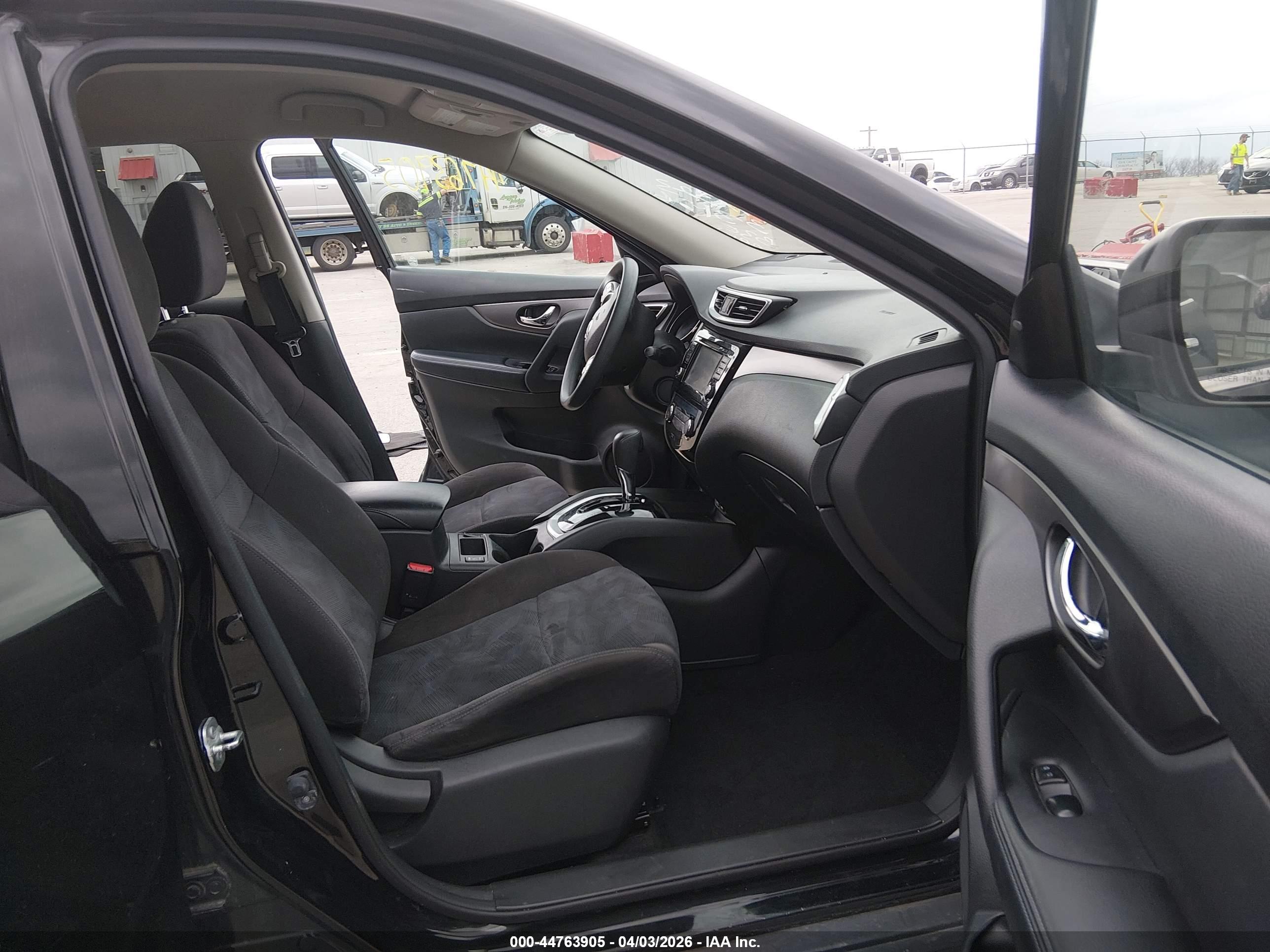 NISSAN ROGUE image 5