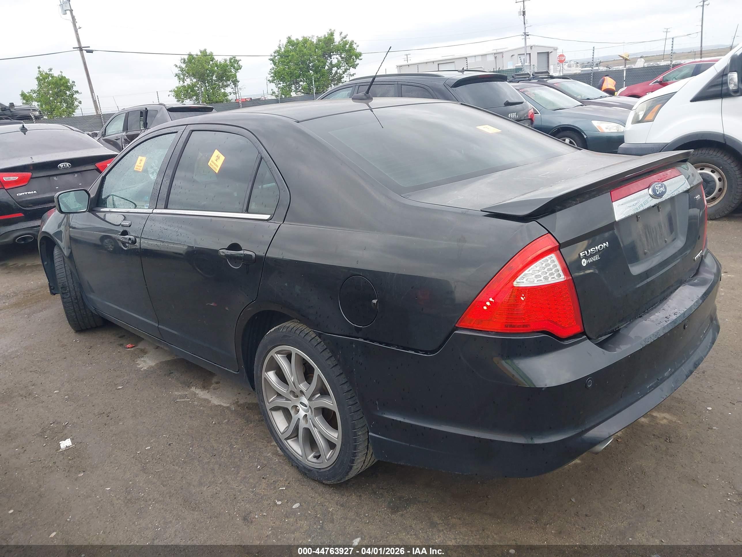 FORD FUSION image 3
