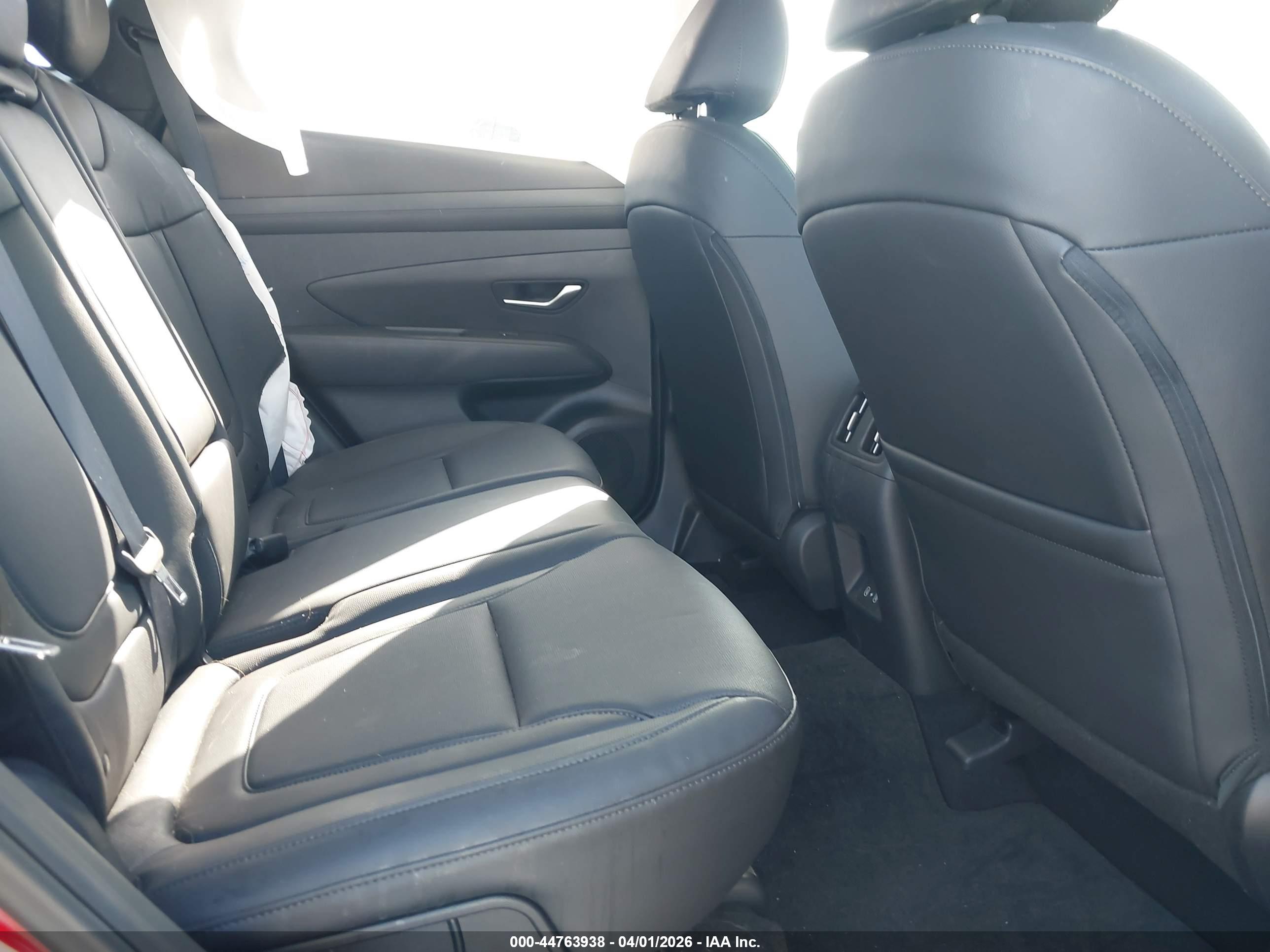HYUNDAI TUCSON image 8