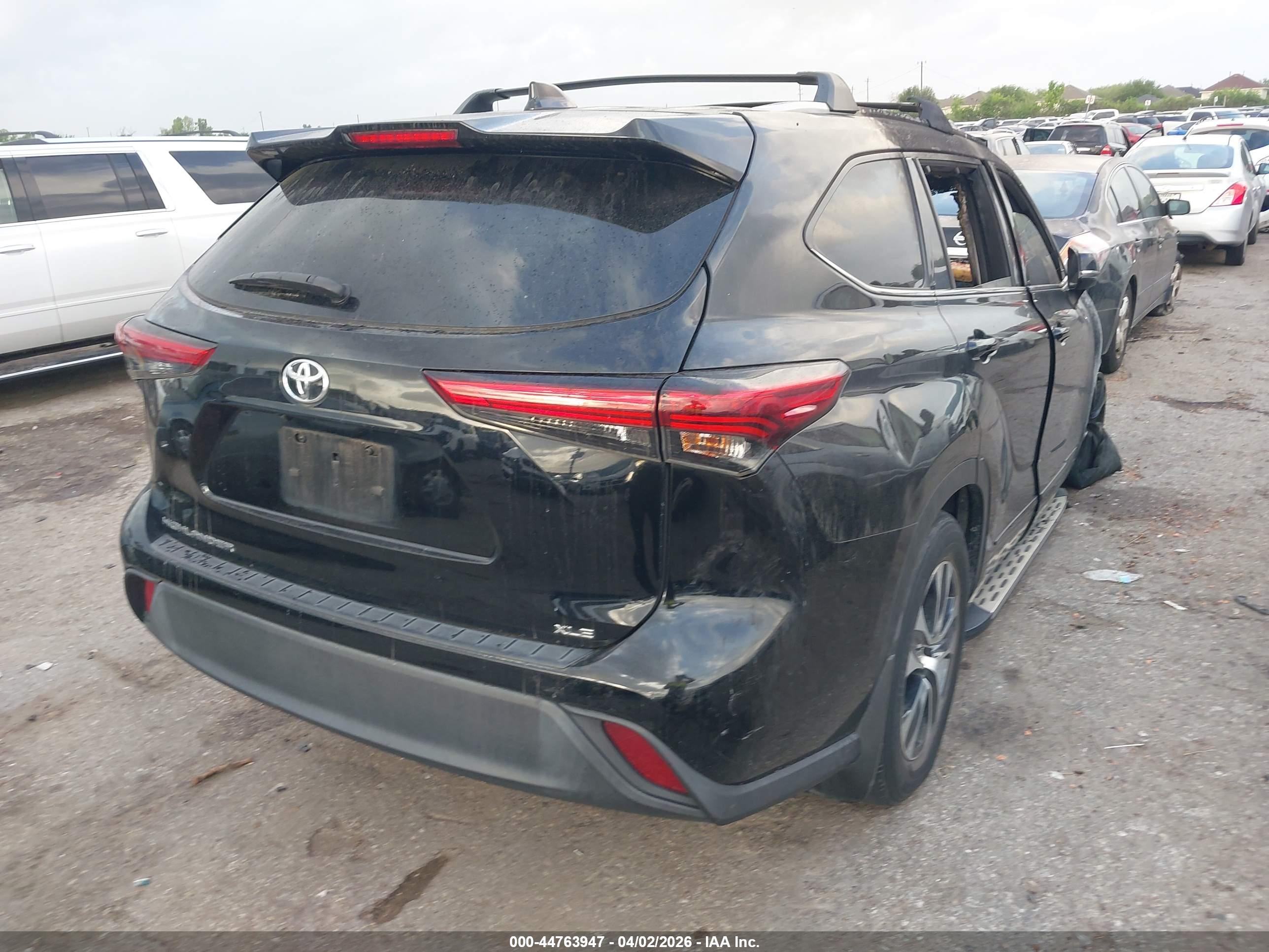TOYOTA HIGHLANDER image 4