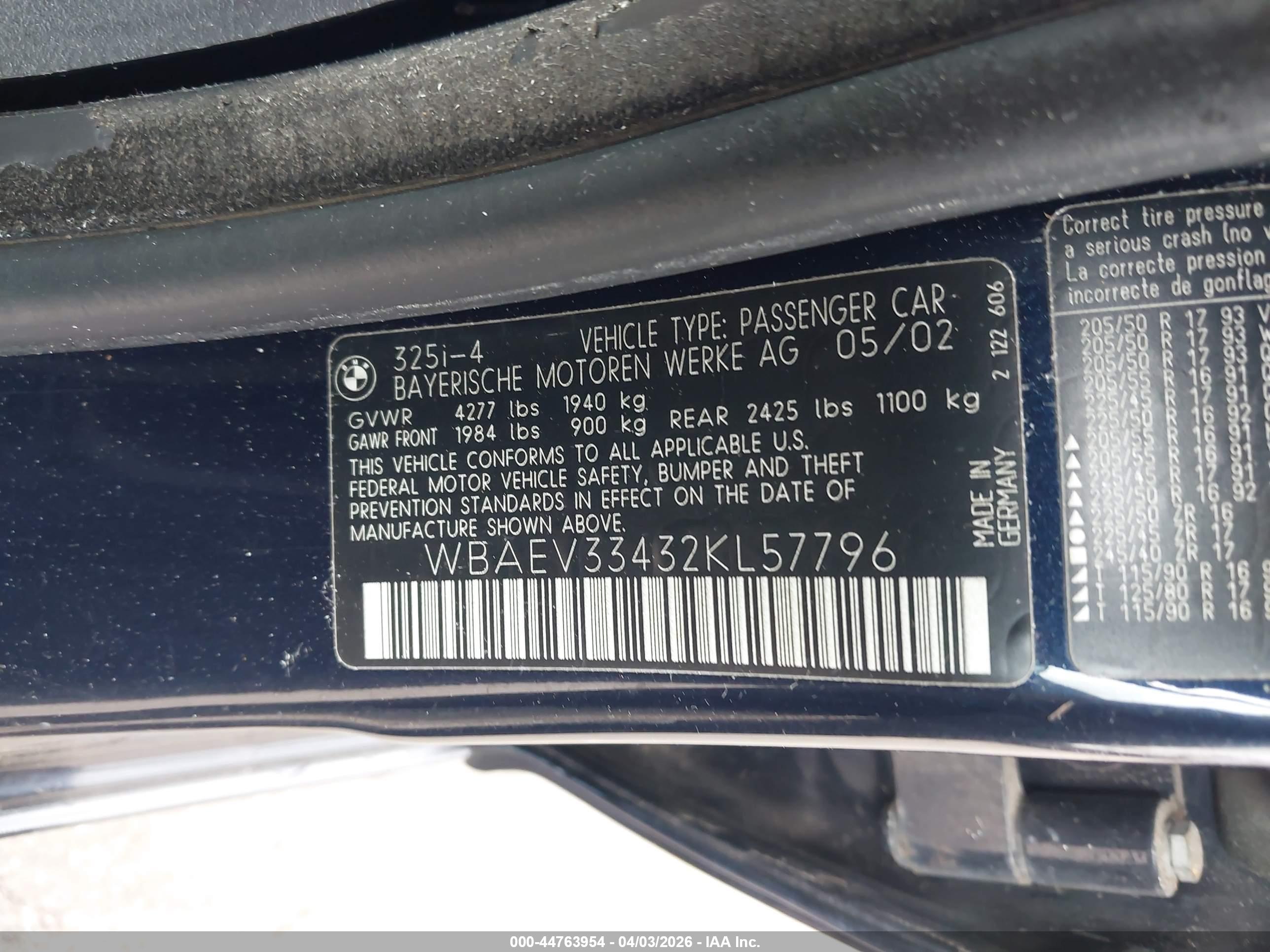 BMW 325I image 9