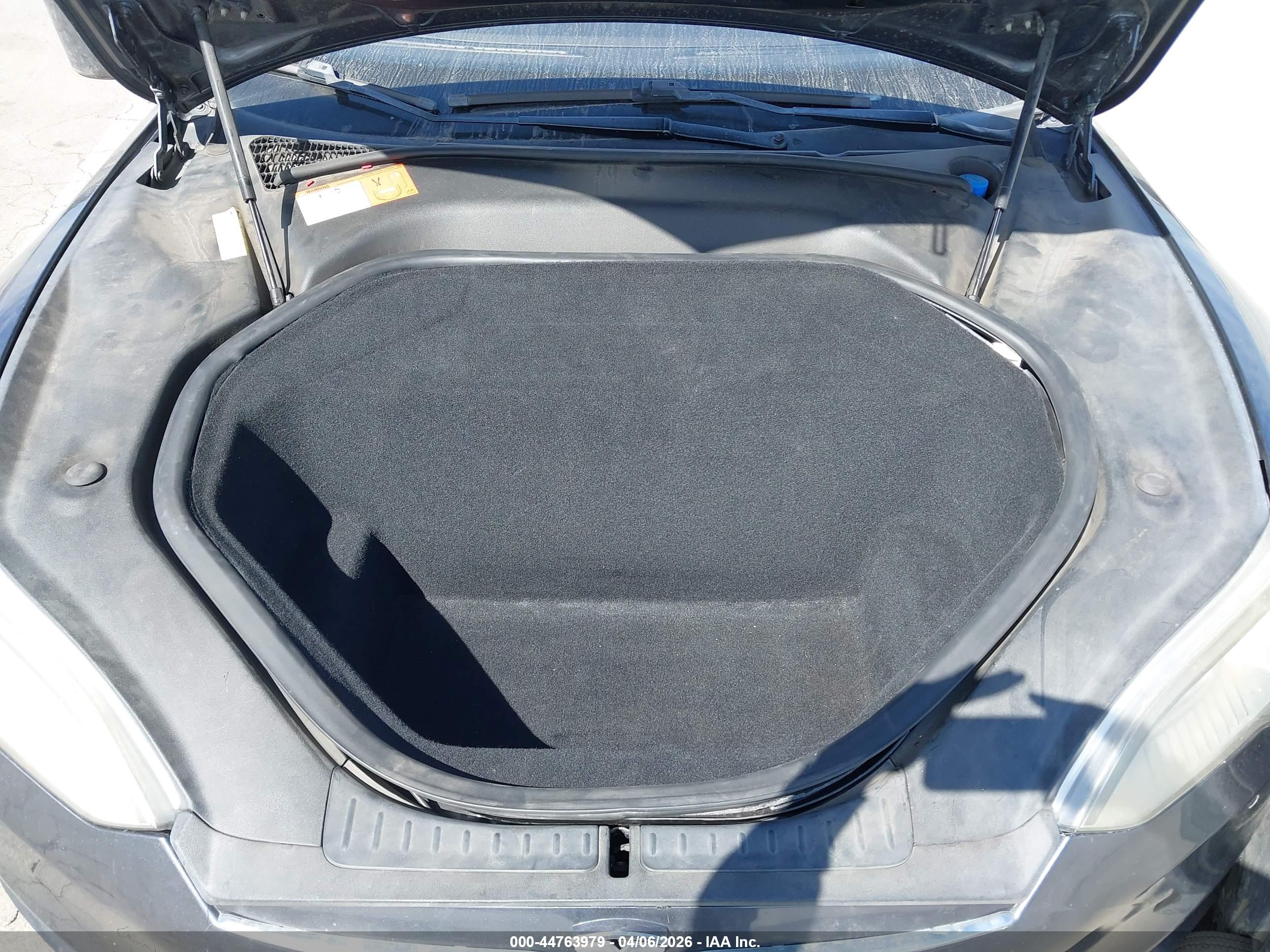 TESLA MODEL image 10