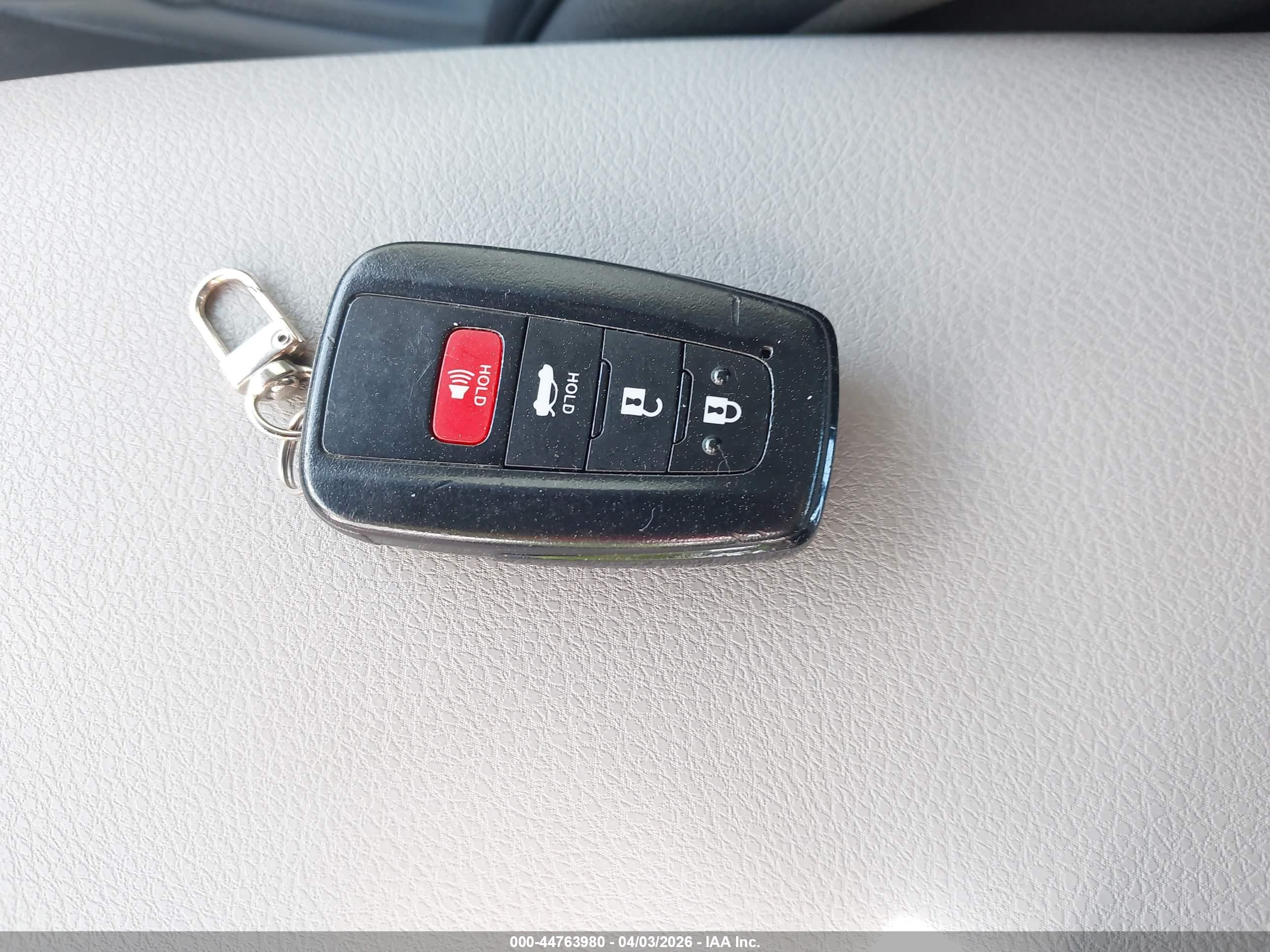 TOYOTA CAMRY image 11