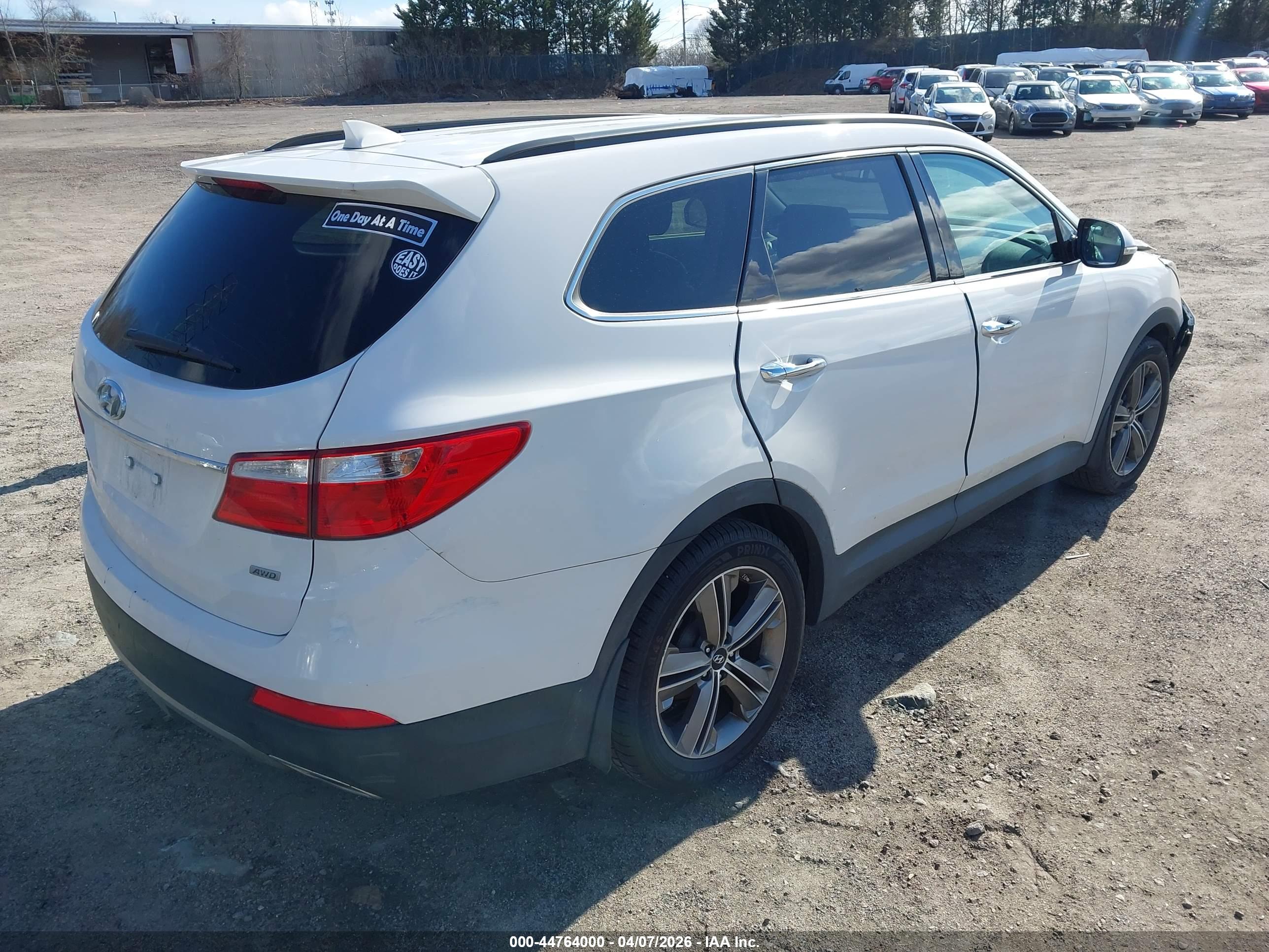 HYUNDAI SANTA image 4