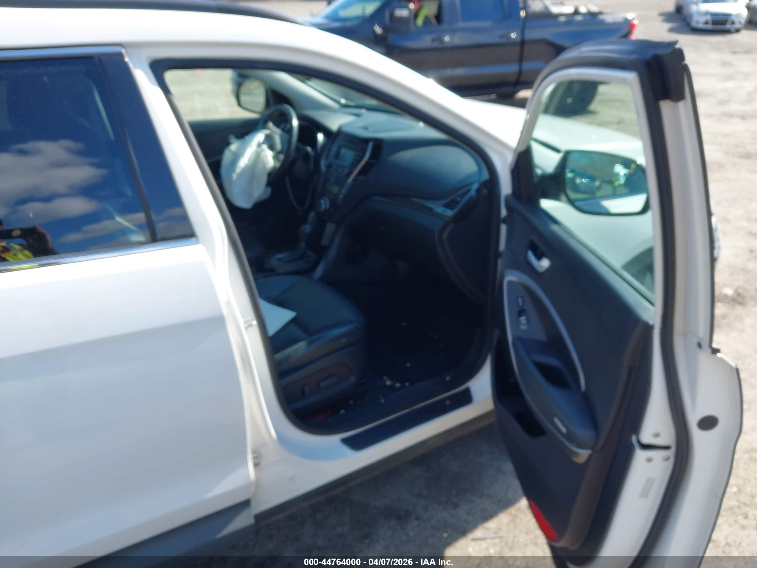 HYUNDAI SANTA image 5