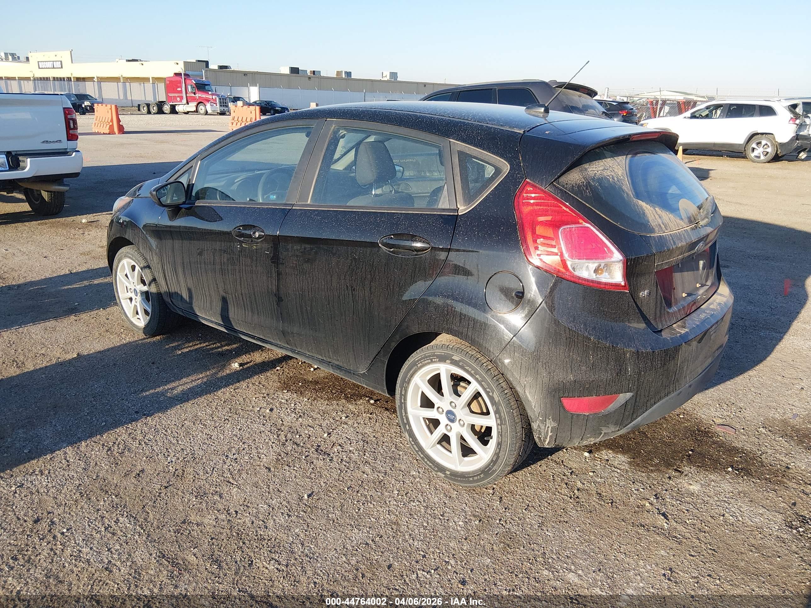 FORD FIESTA image 3