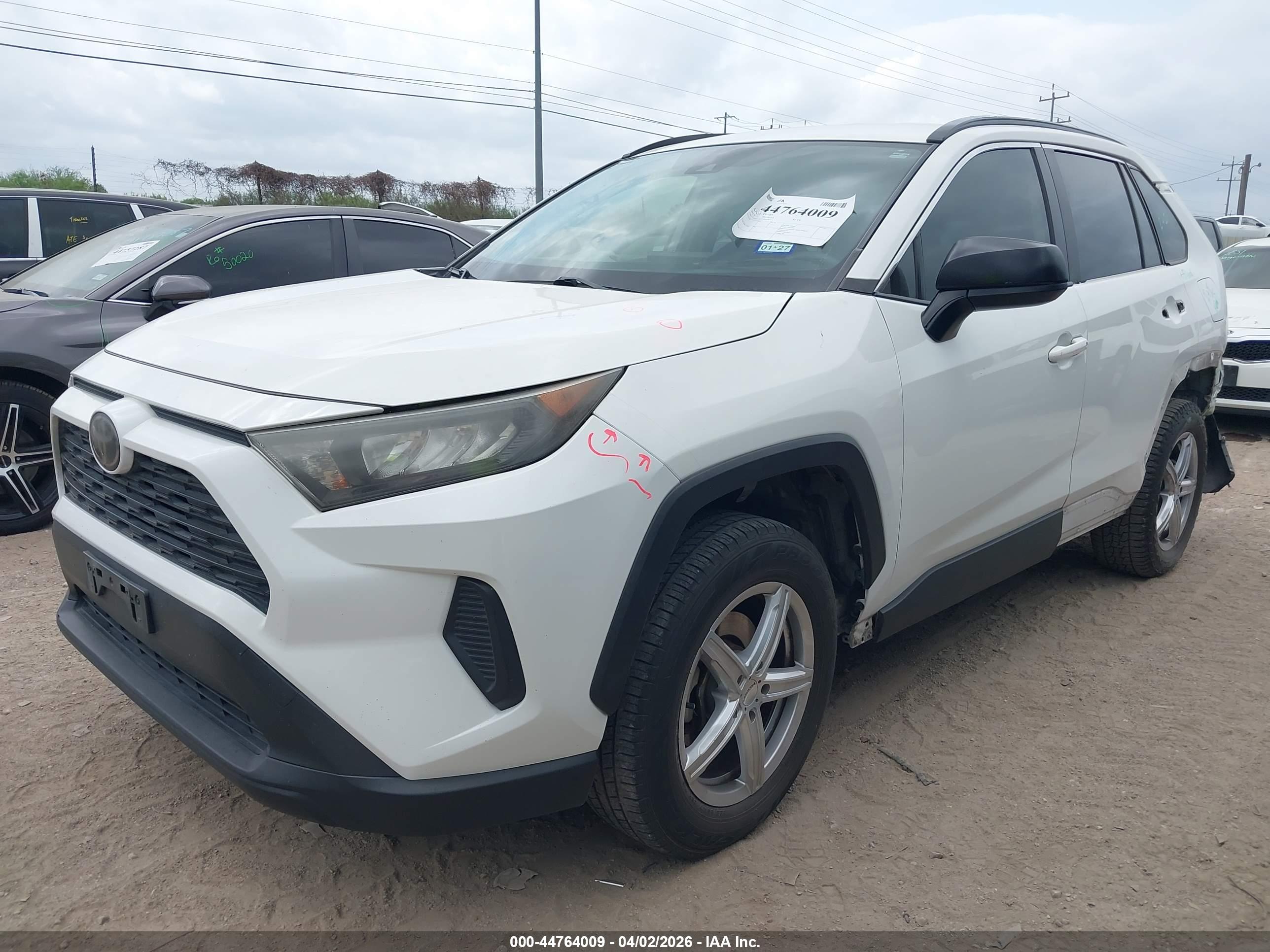 TOYOTA RAV4 image 2