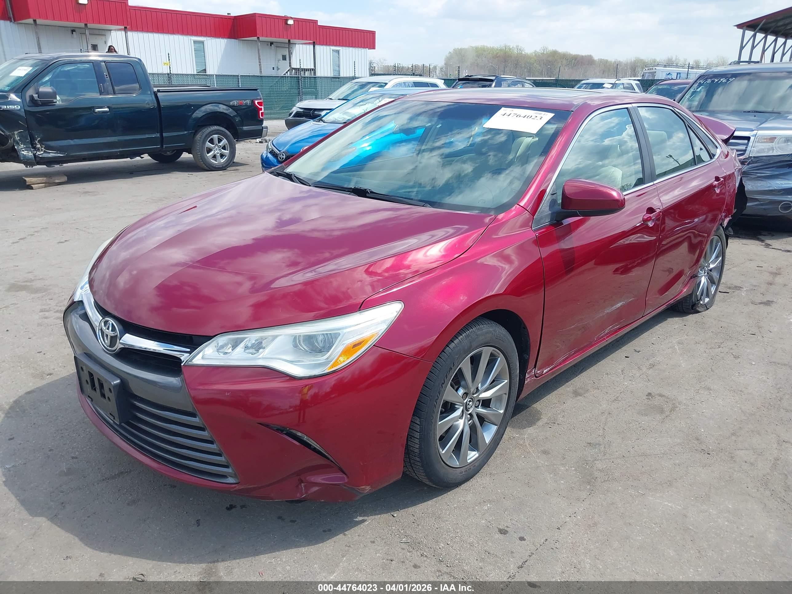 TOYOTA CAMRY image 2