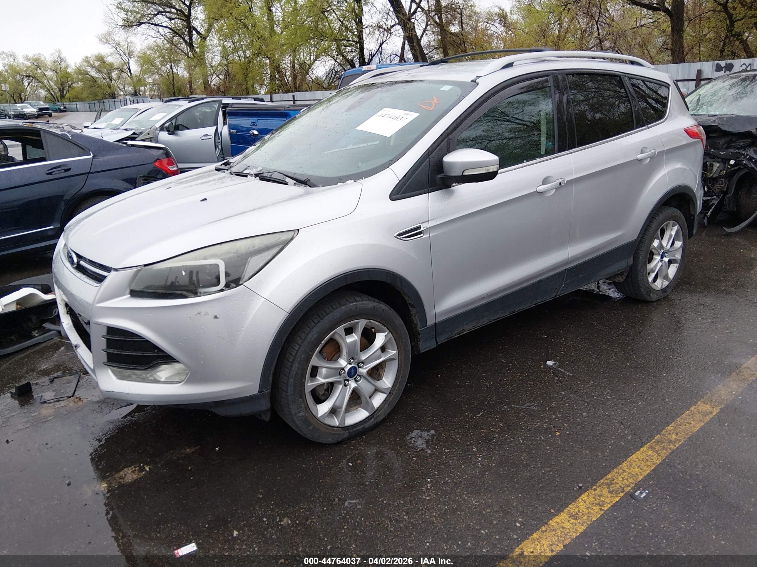 FORD ESCAPE image 2