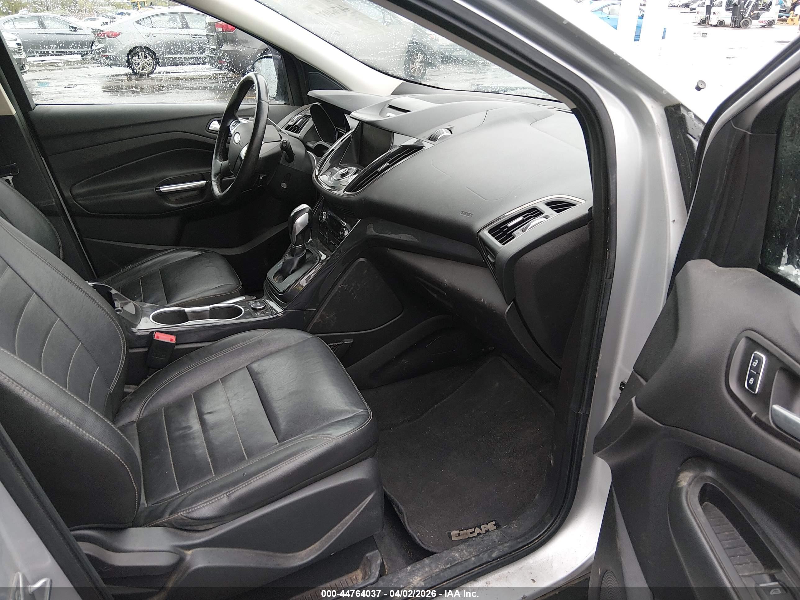 FORD ESCAPE image 5