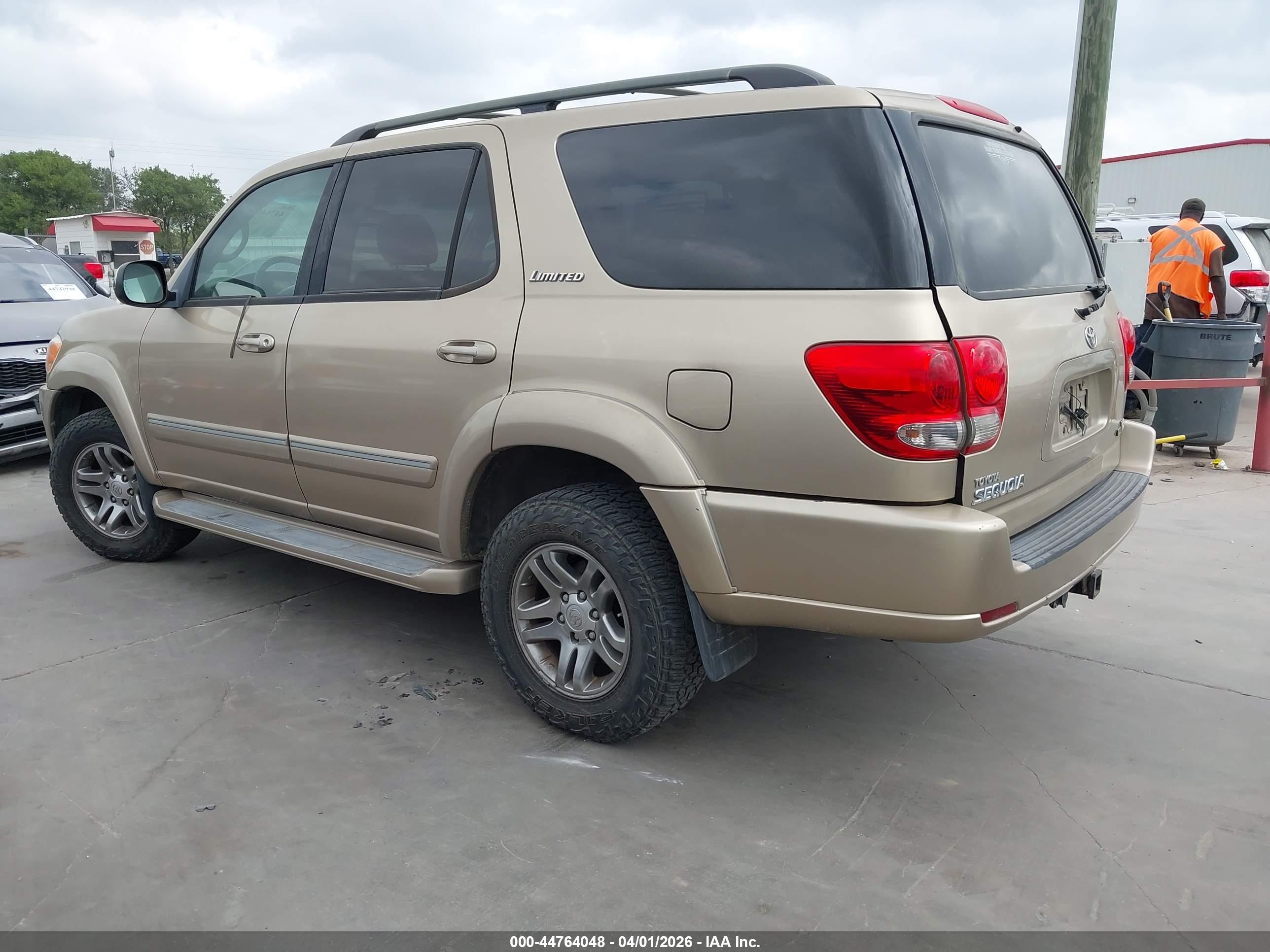 TOYOTA SEQUOIA image 3
