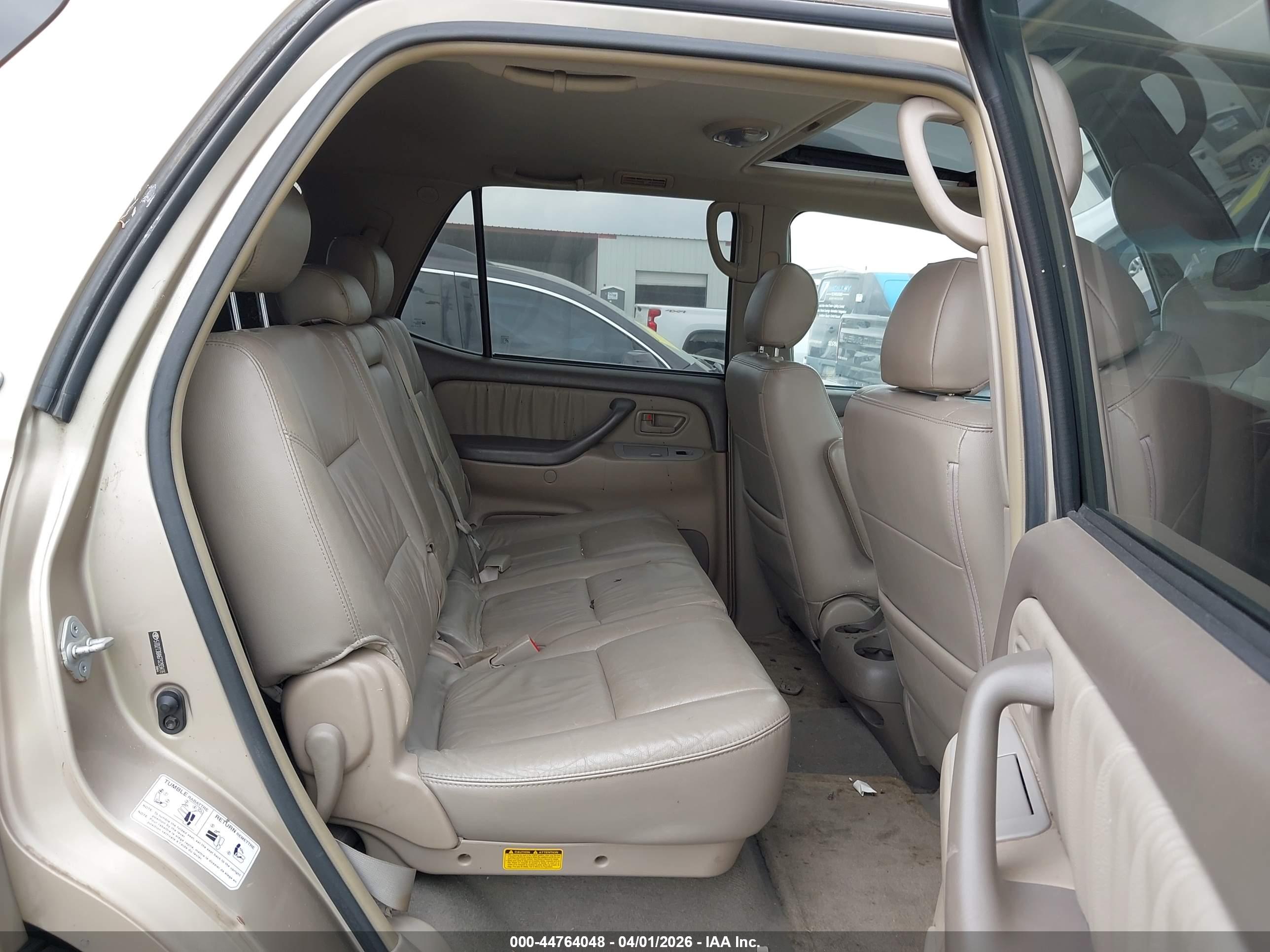 TOYOTA SEQUOIA image 8