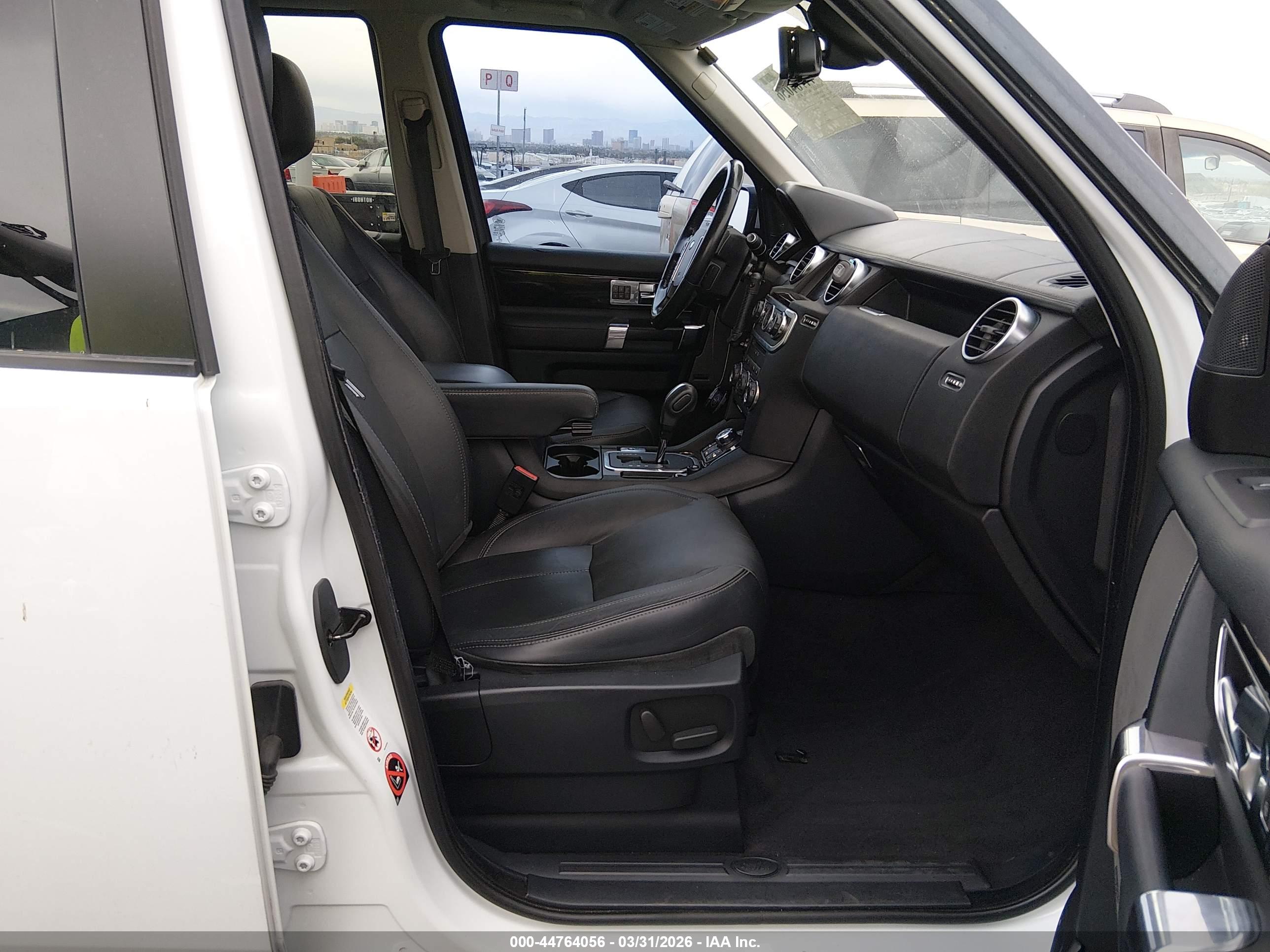 LAND ROVER image 5