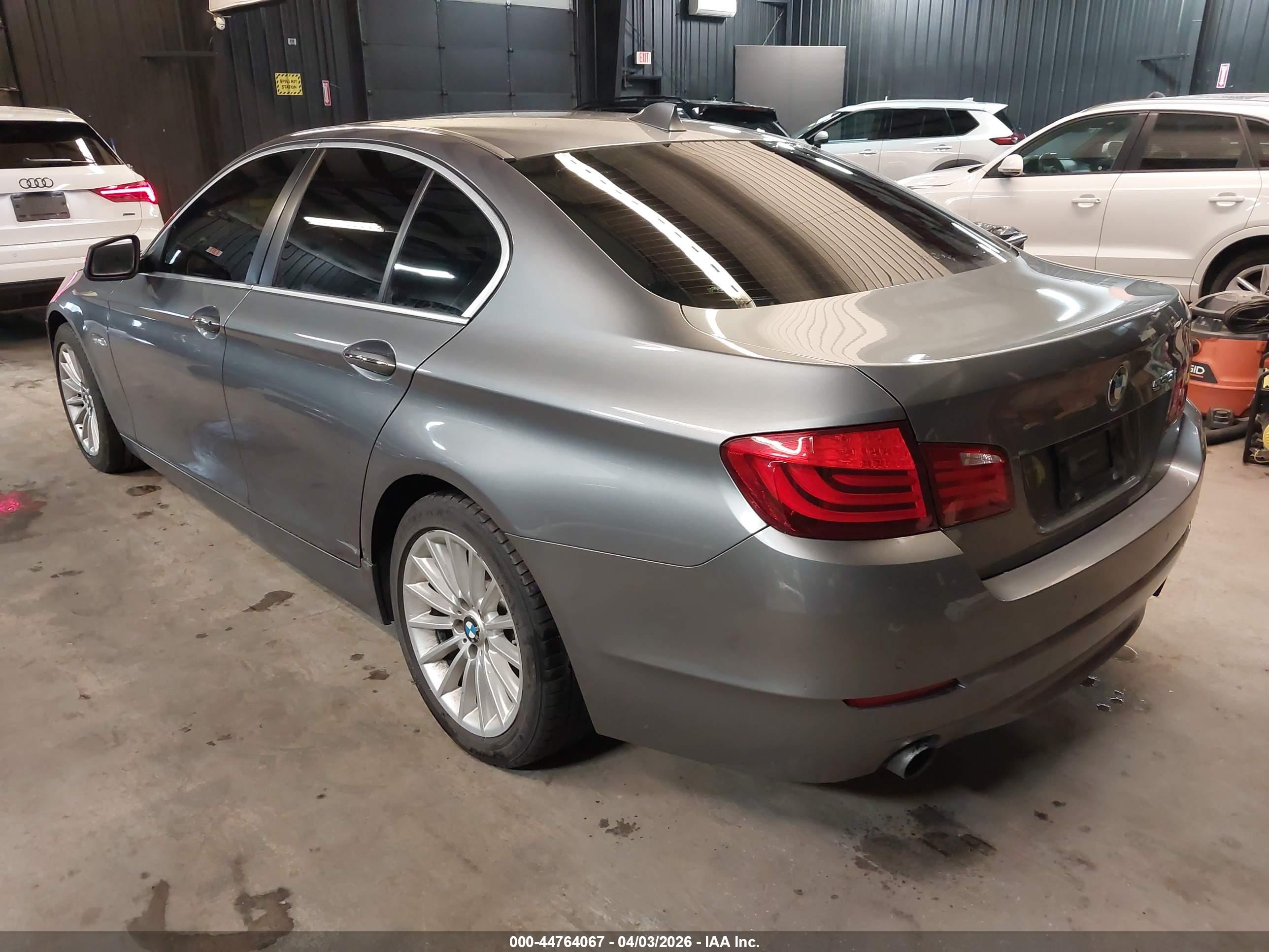 BMW 535I image 3