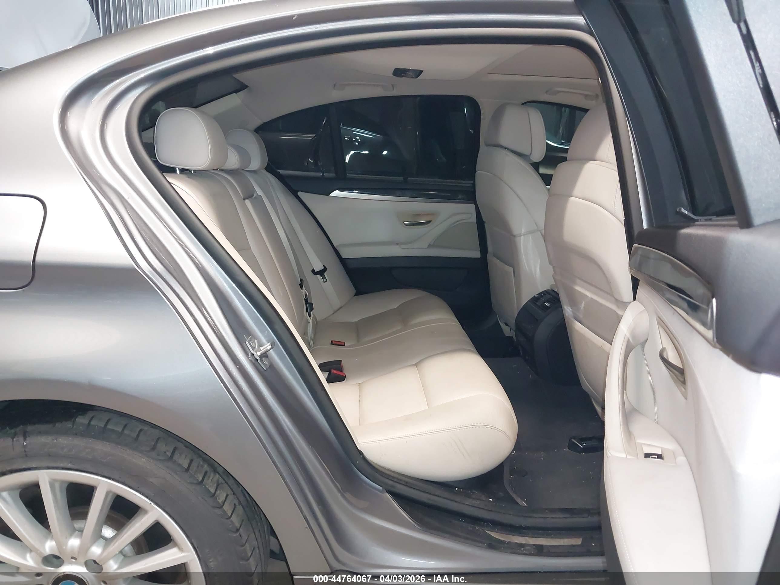 BMW 535I image 8