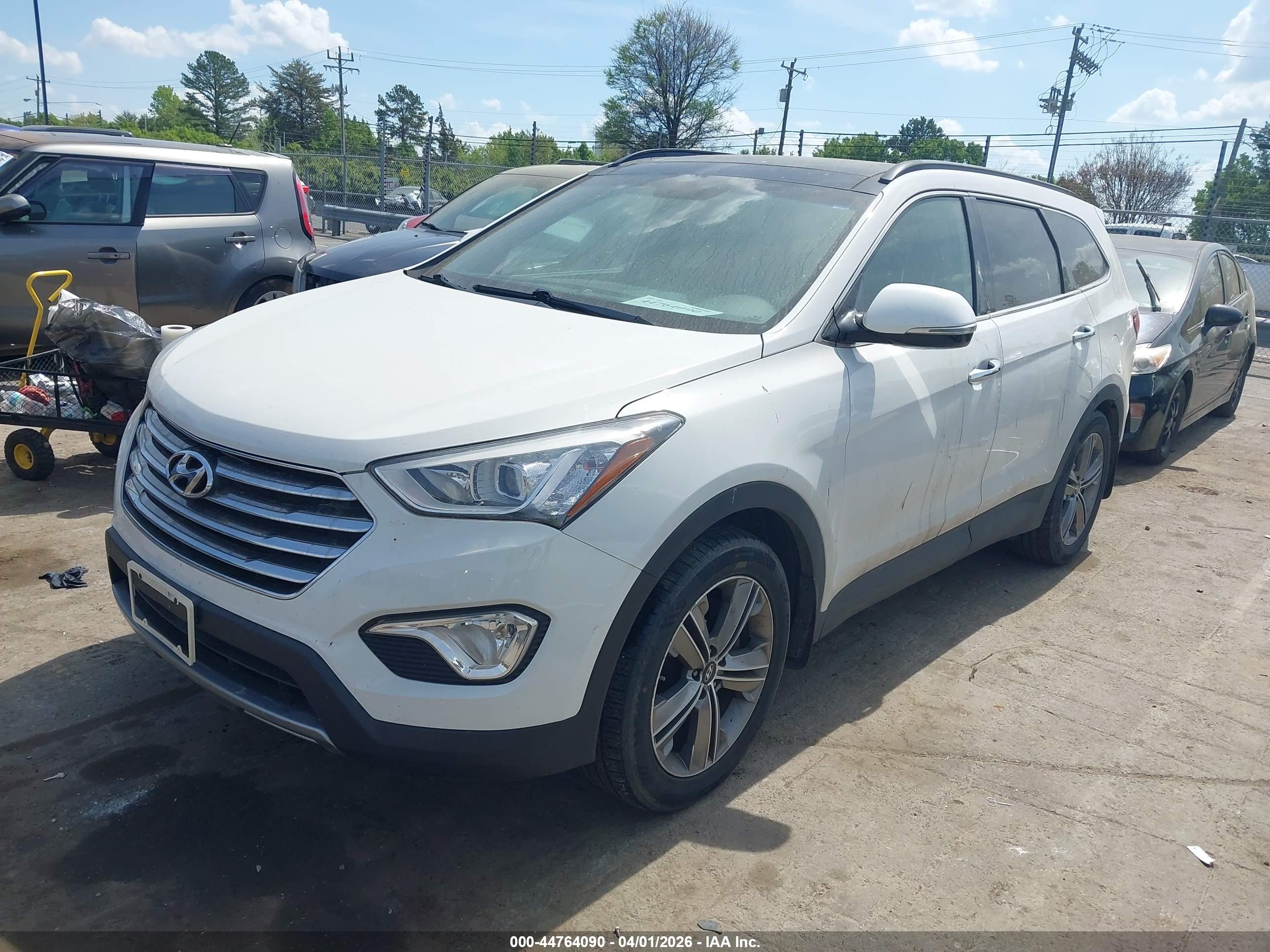 HYUNDAI SANTA image 2