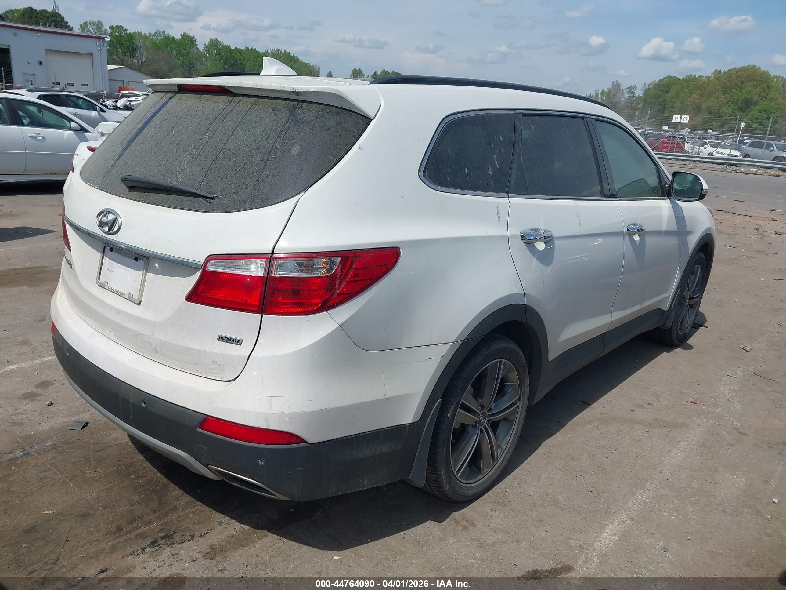 HYUNDAI SANTA image 4
